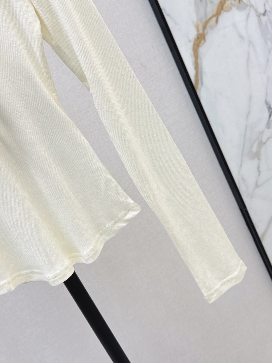 Miu NEW Hooded bottoming shirt