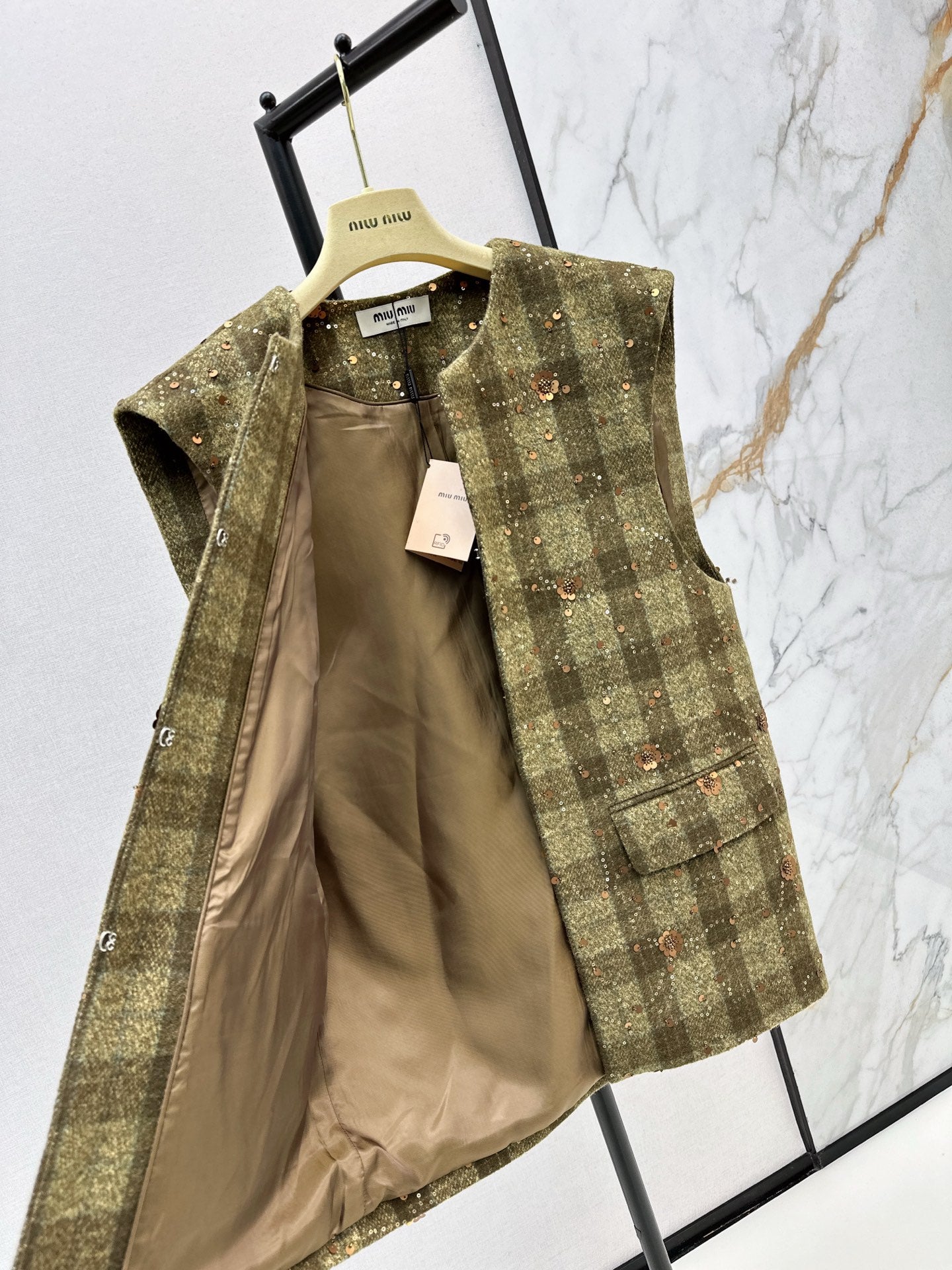 Miu NEW sequined vest