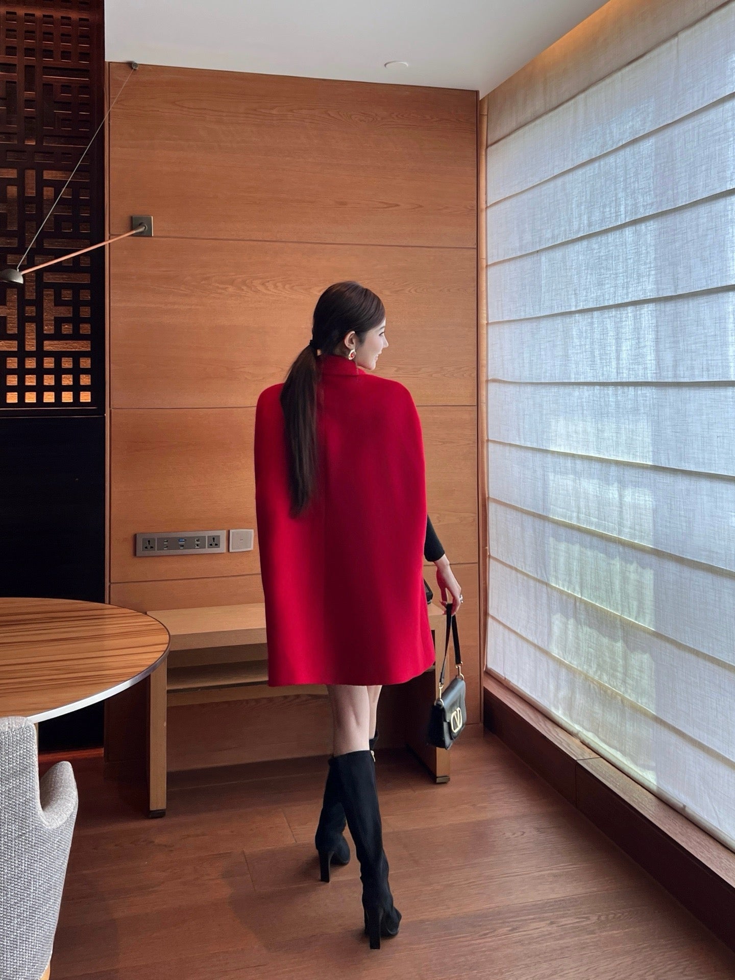 Va1en NEW  Cape-style coat