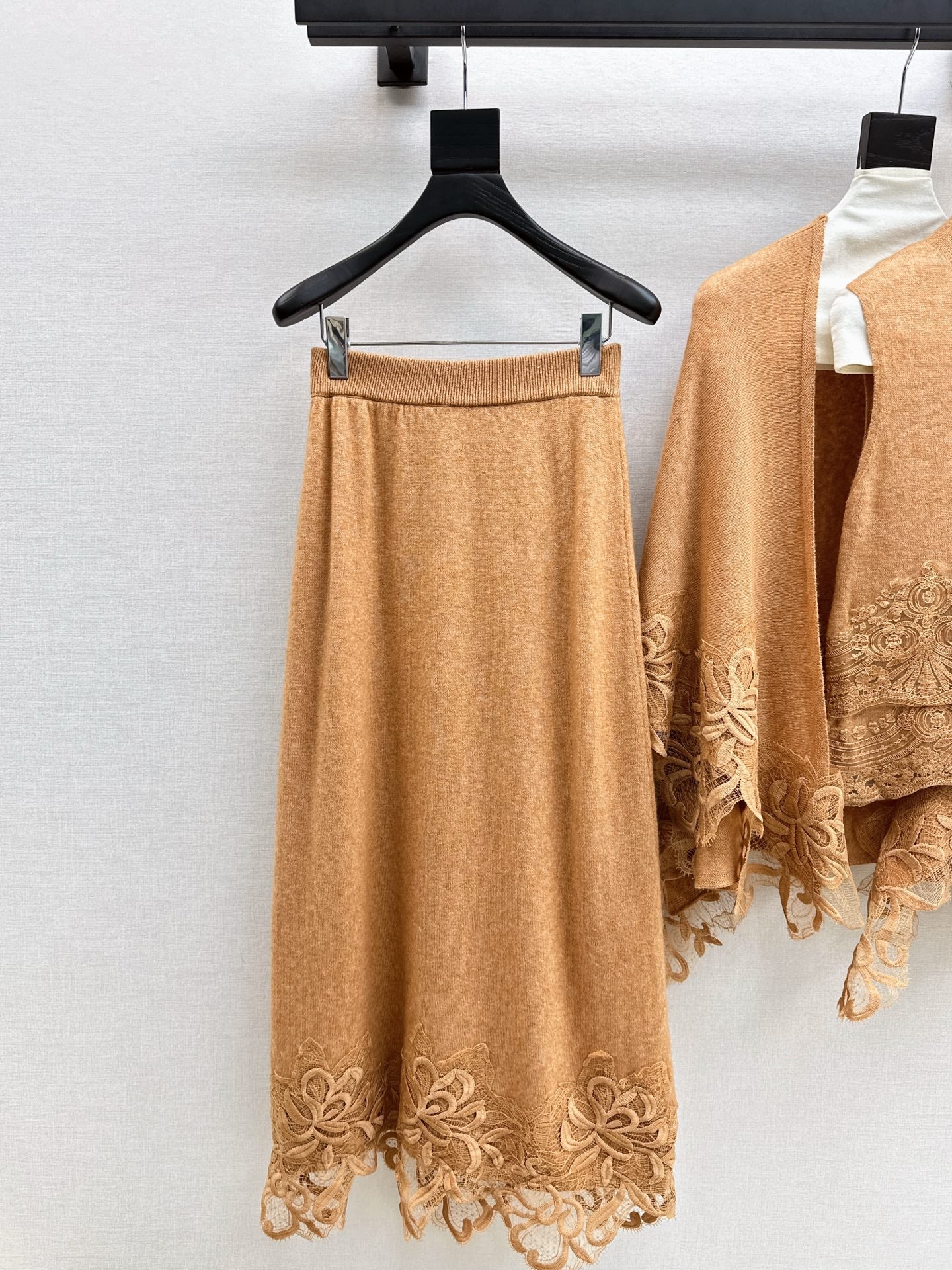 ES NEW  Lace knit suit