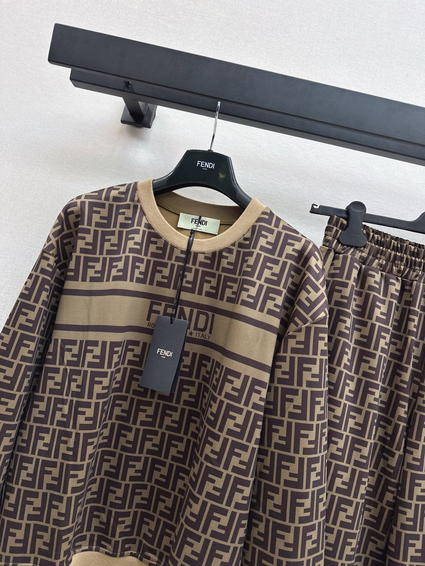 CD NEW  Classic presbyopia suit