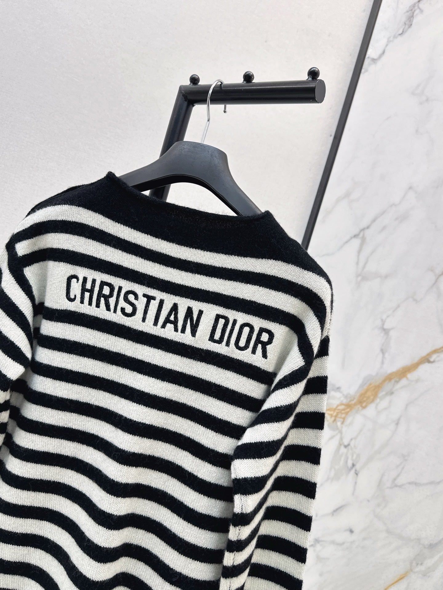 CD  NEW  cashmere sweater