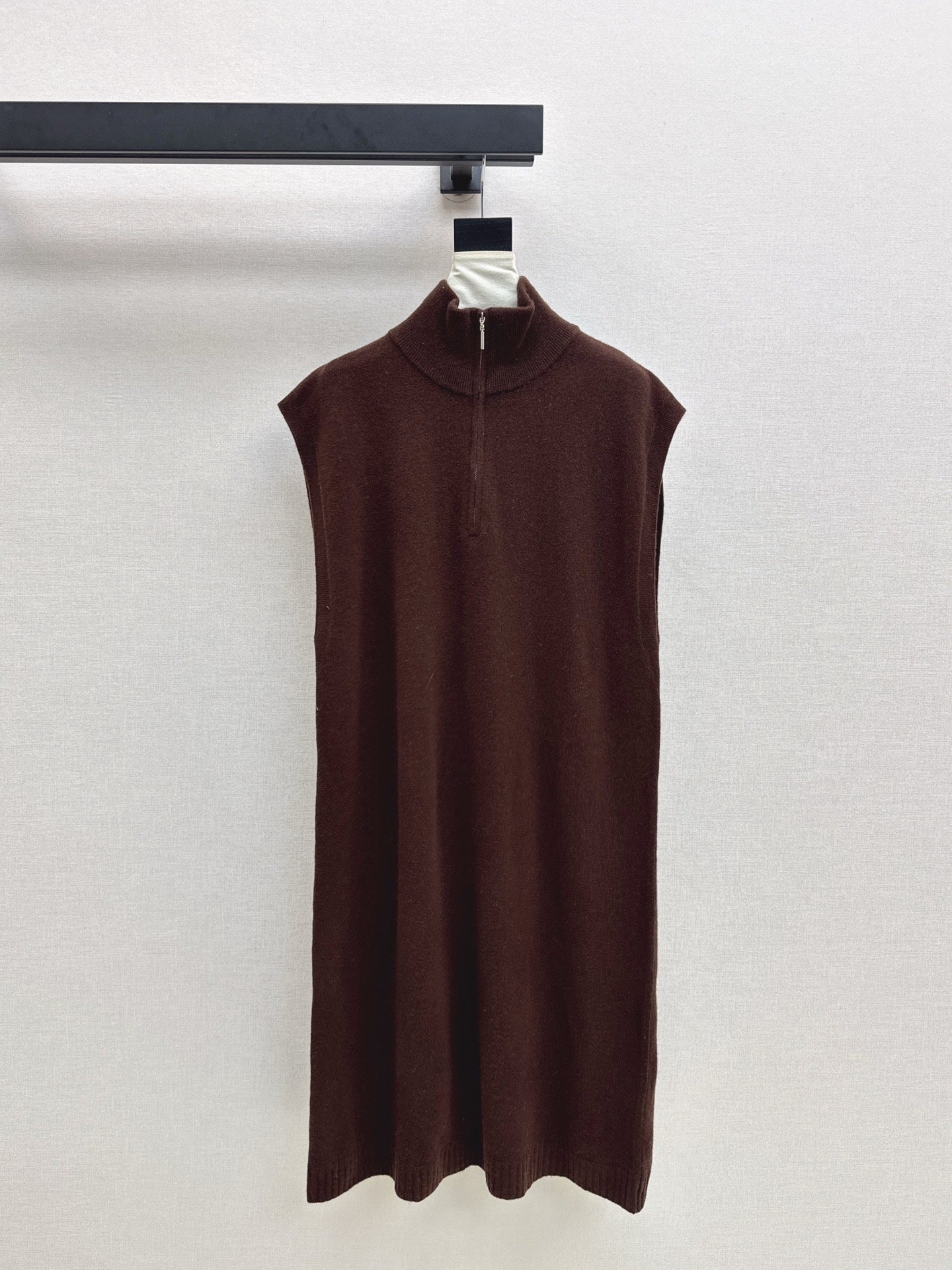Herm NEW Wool sleeveless dress