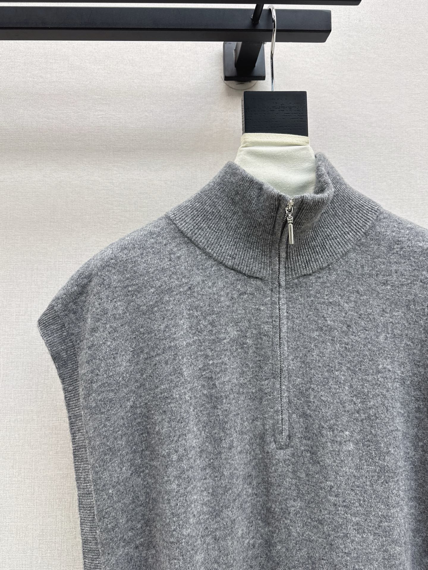 Herm NEW Wool sleeveless dress