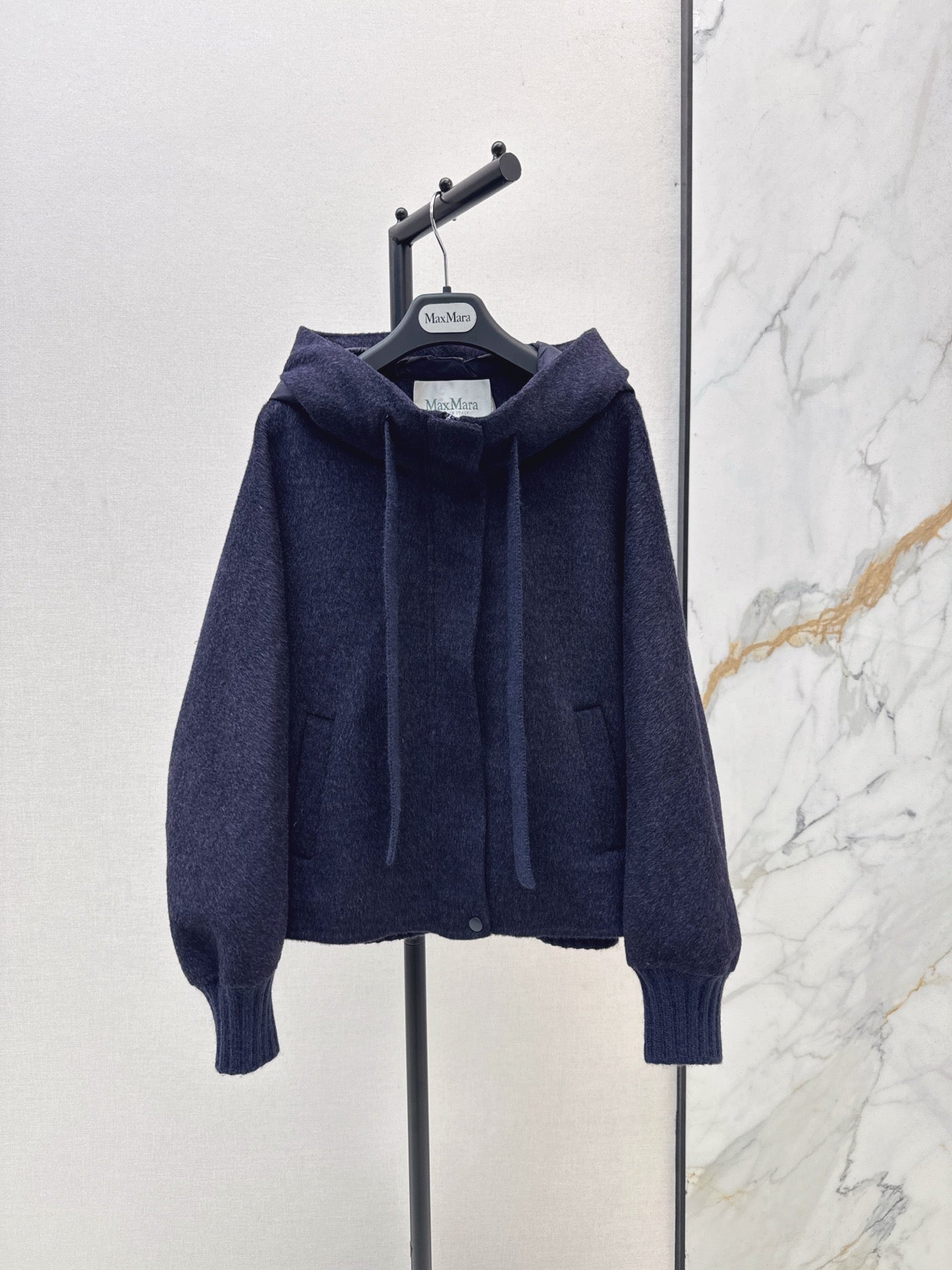 Max NEW hooded down jacket