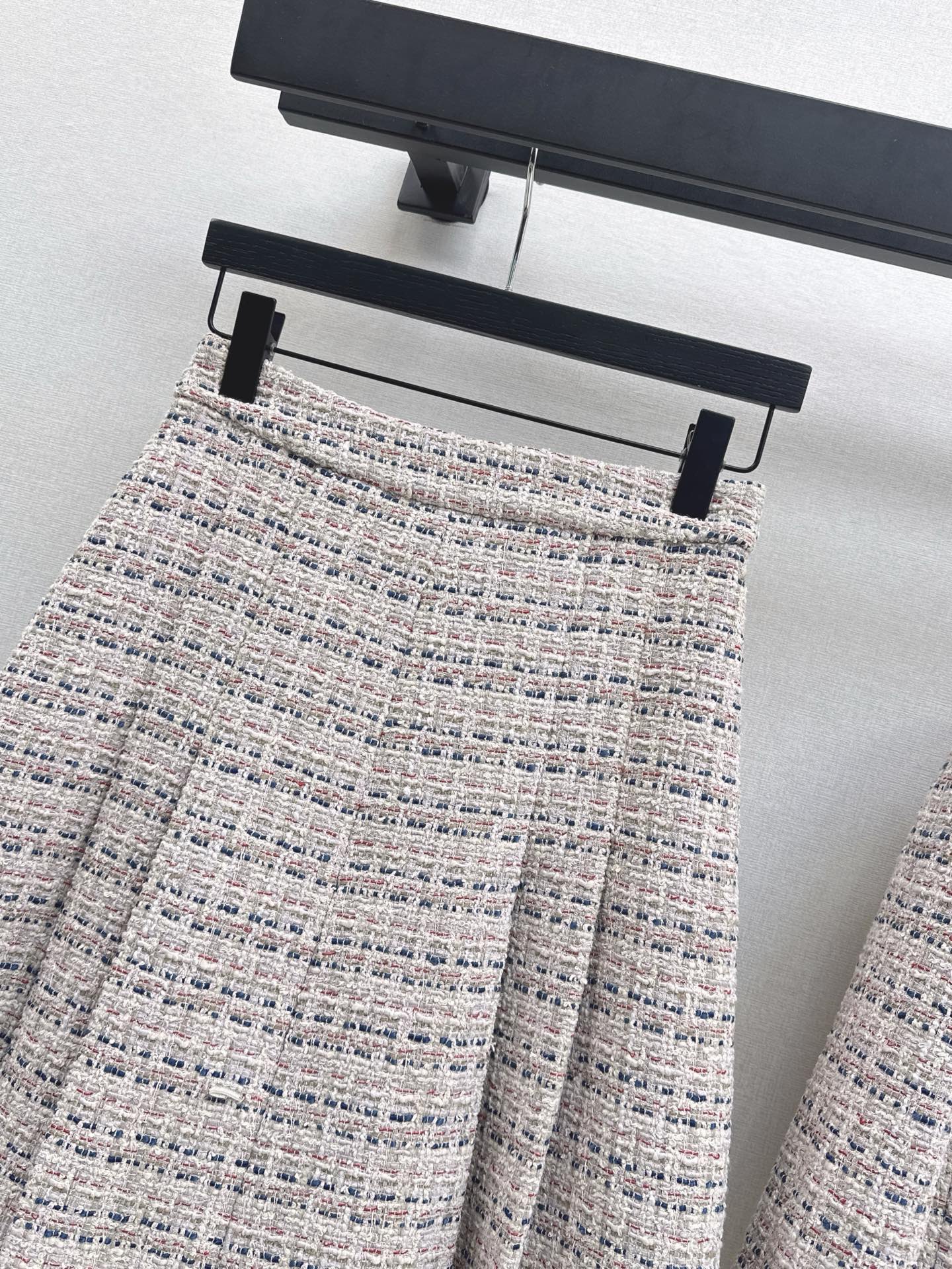 Loro NEW woven skirt