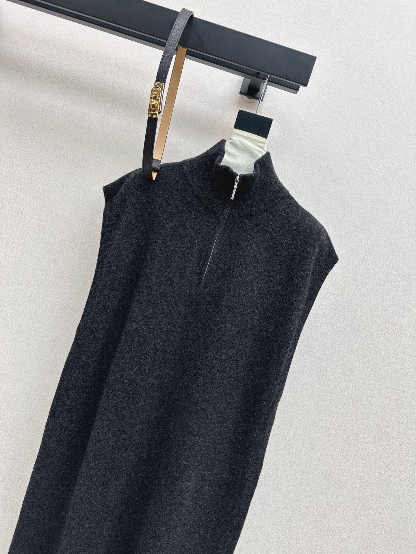 Herm NEW Wool sleeveless dress