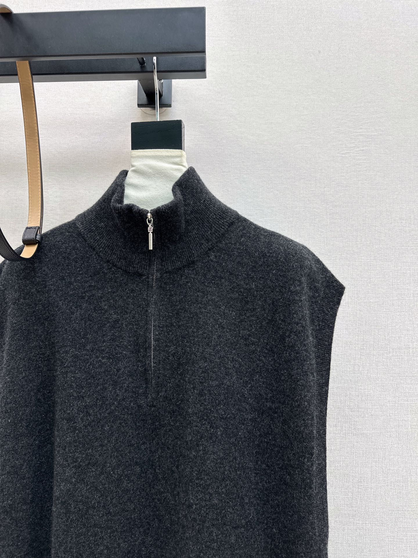 Herm NEW Wool sleeveless dress