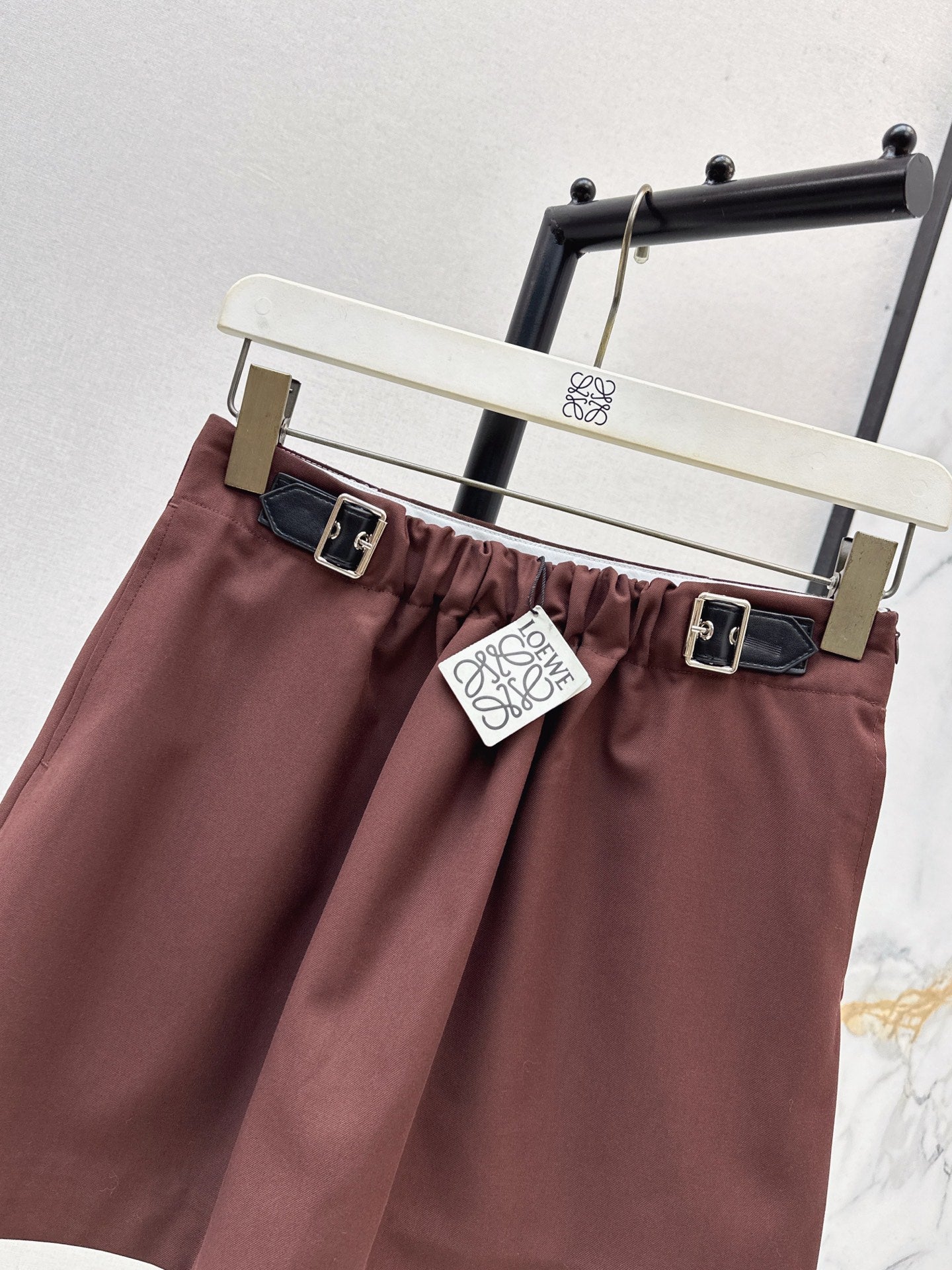 Loe NEW High-waisted skirt