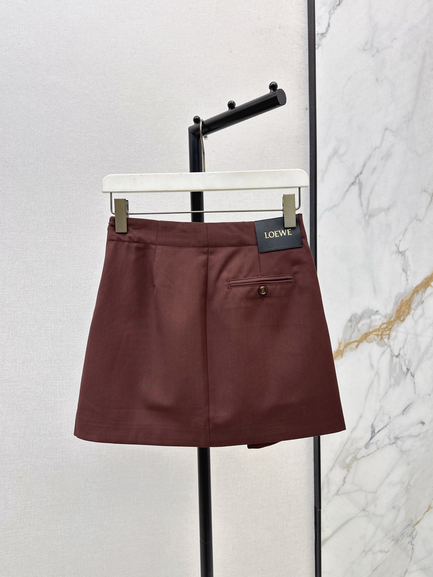 Loe NEW High-waisted skirt