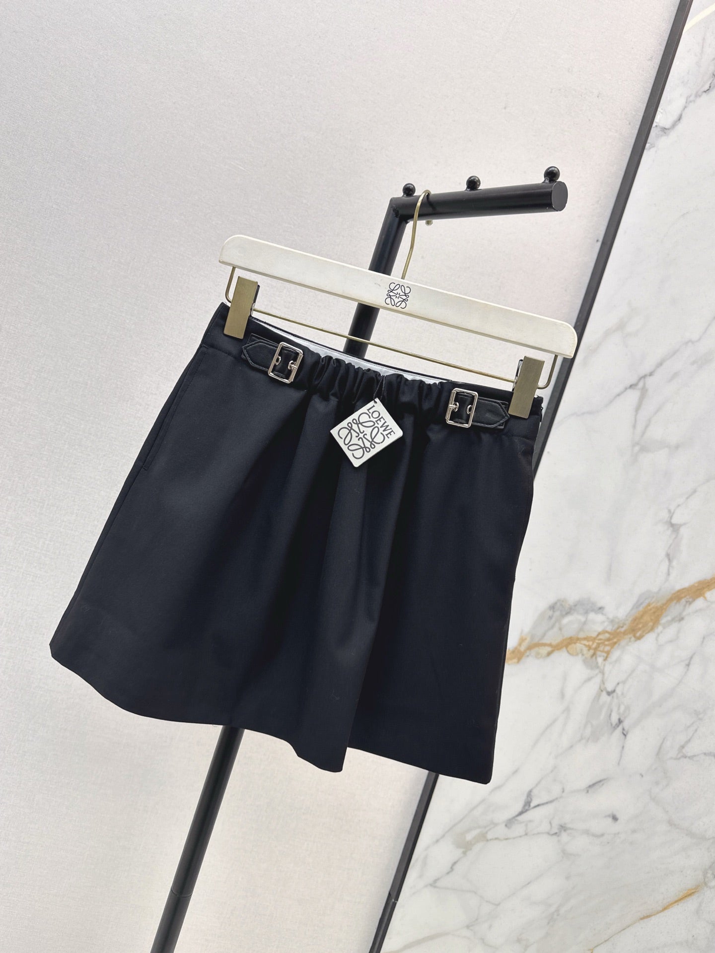 Loe NEW High-waisted skirt