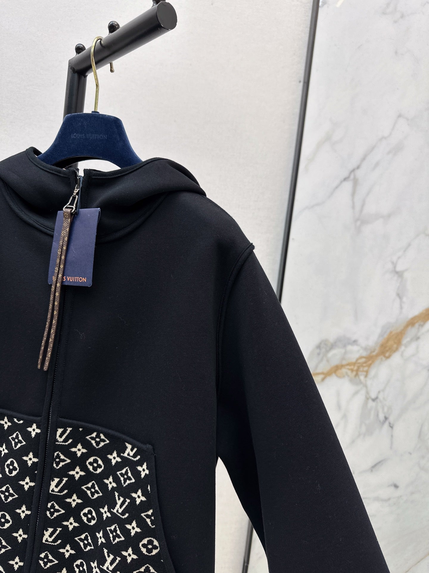 Louis NEW Hooded zip-up jacket