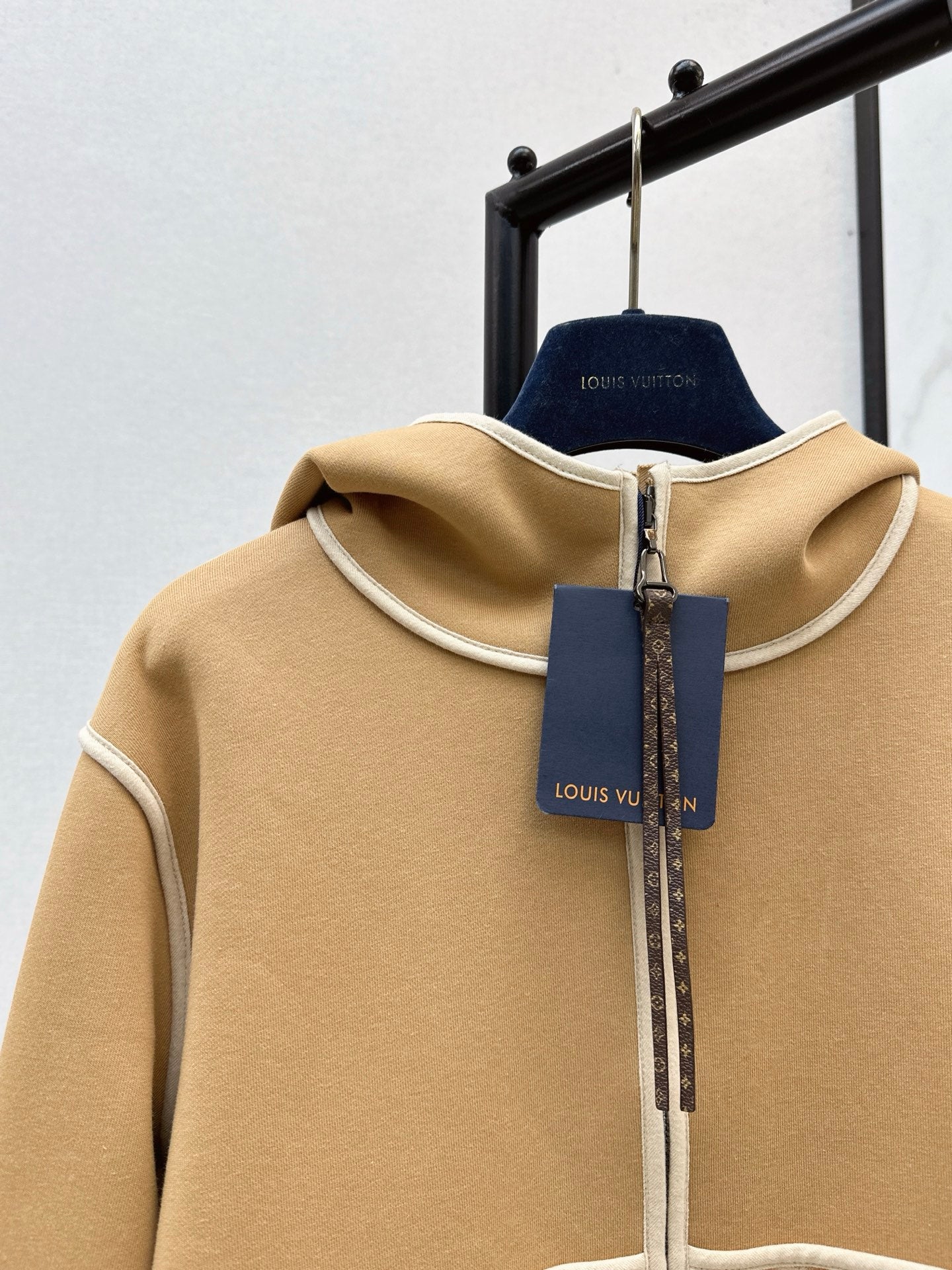 Louis NEW Hooded zip-up jacket