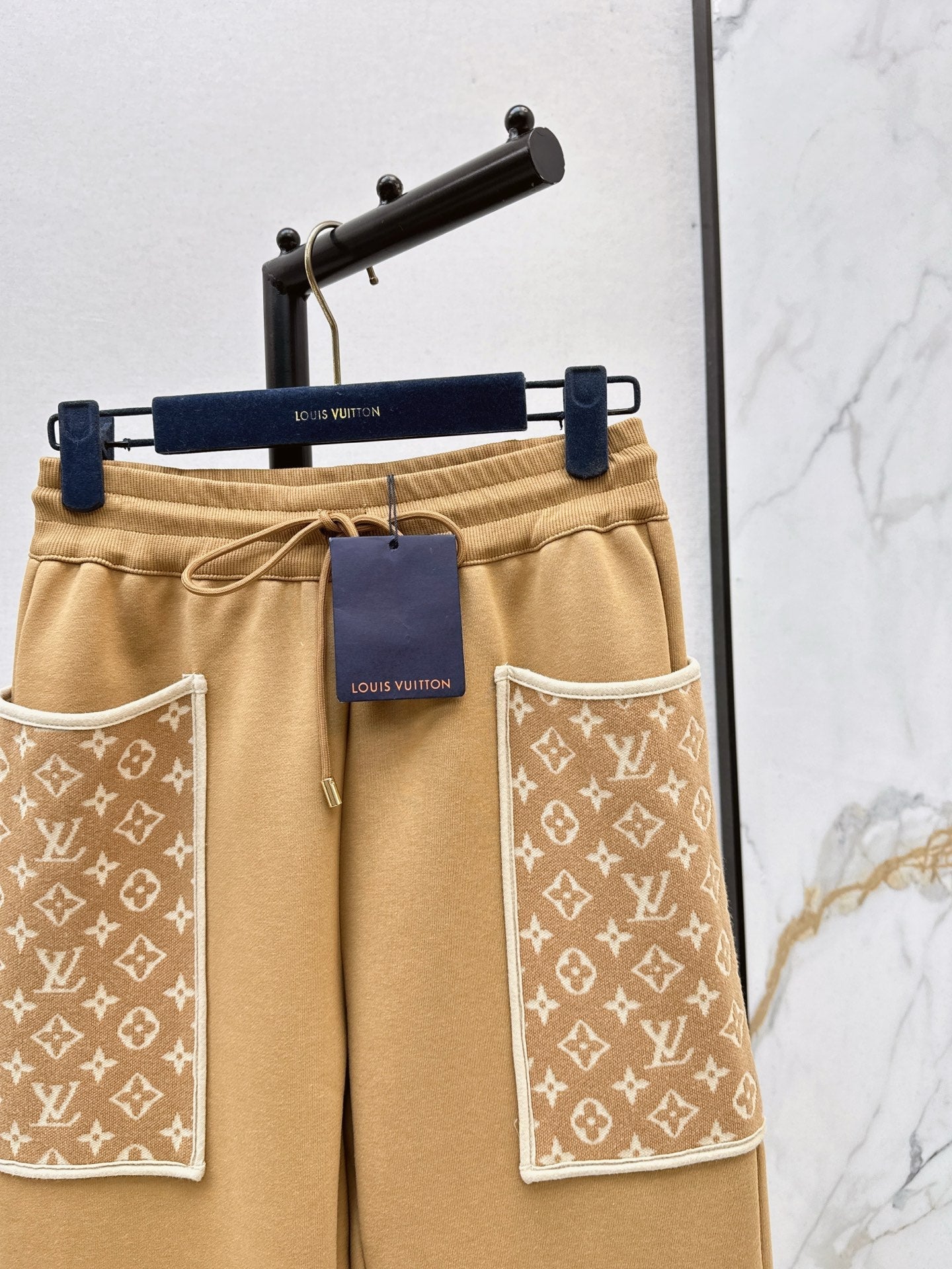 Louis NEW casual pants