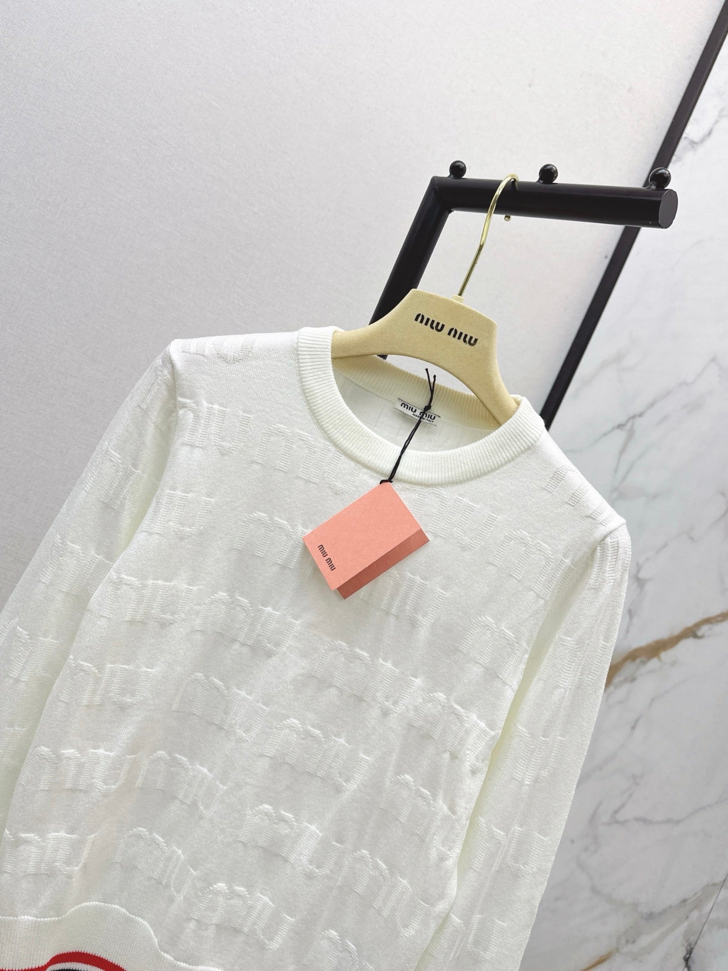 Miu NEW Knit a sweater