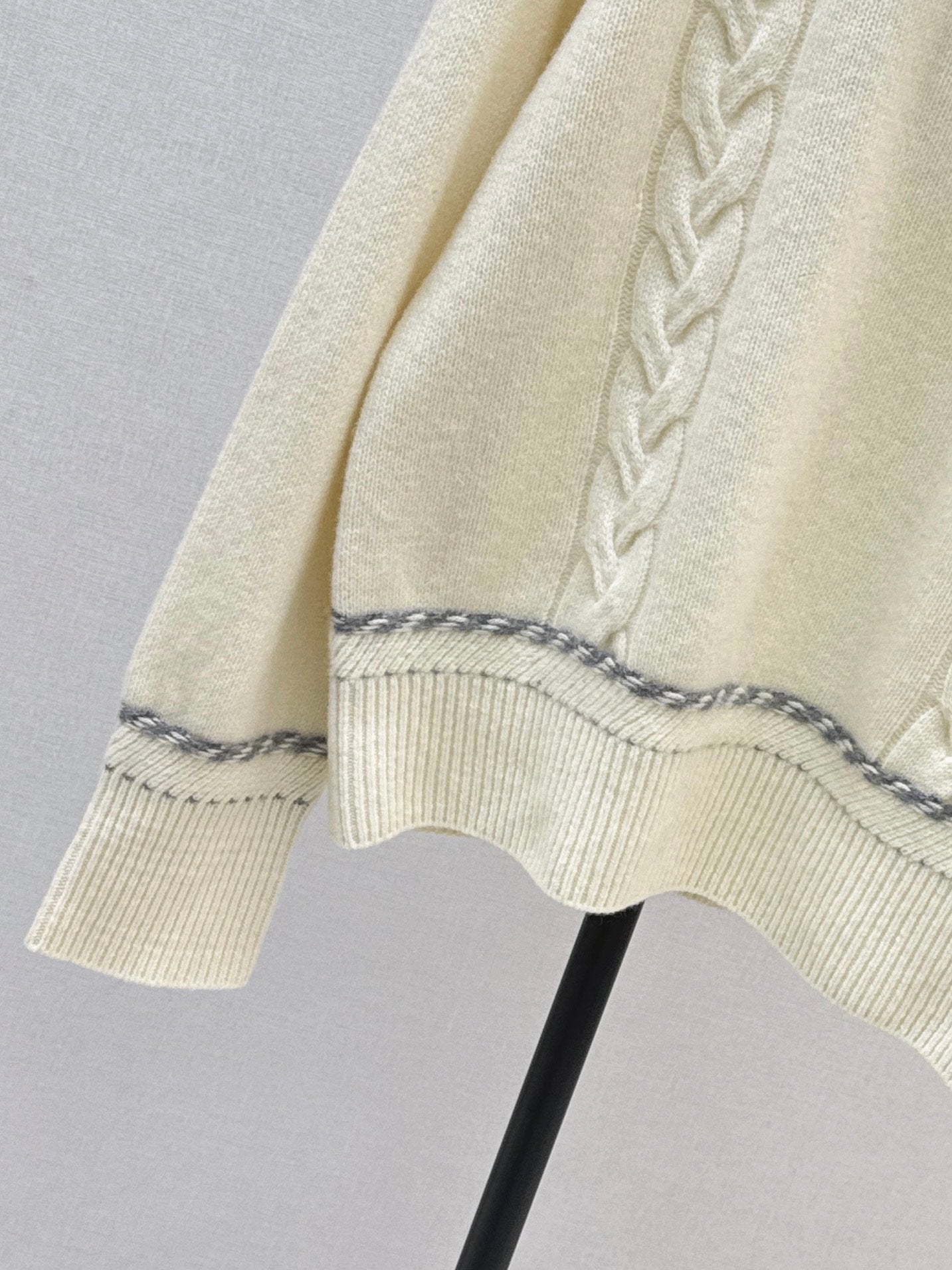 Loro NEW zipper sweater