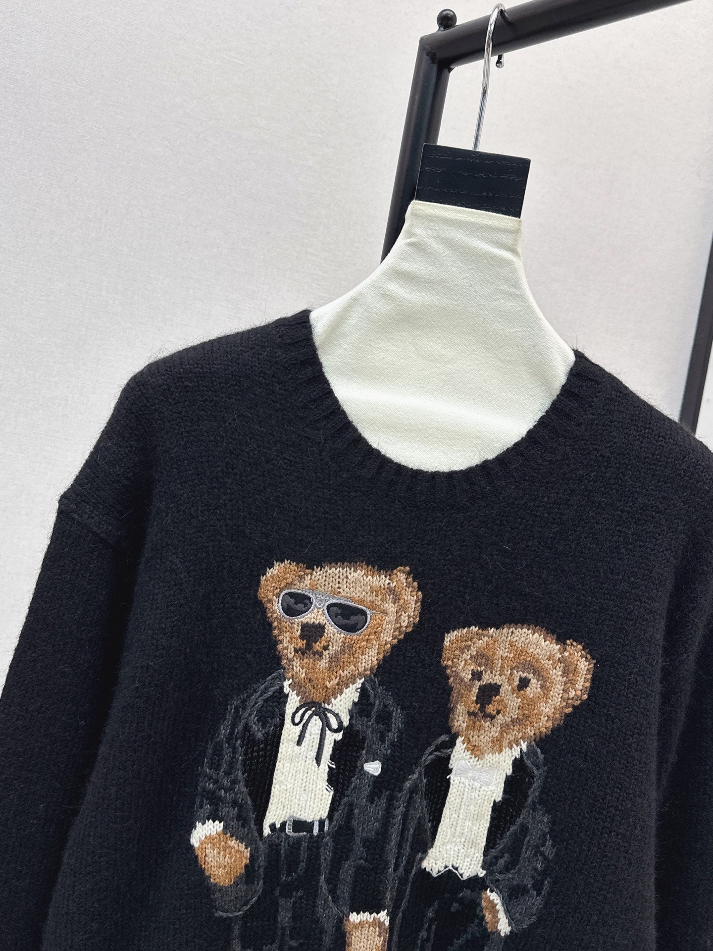 Ral NEW Crew neck sweater