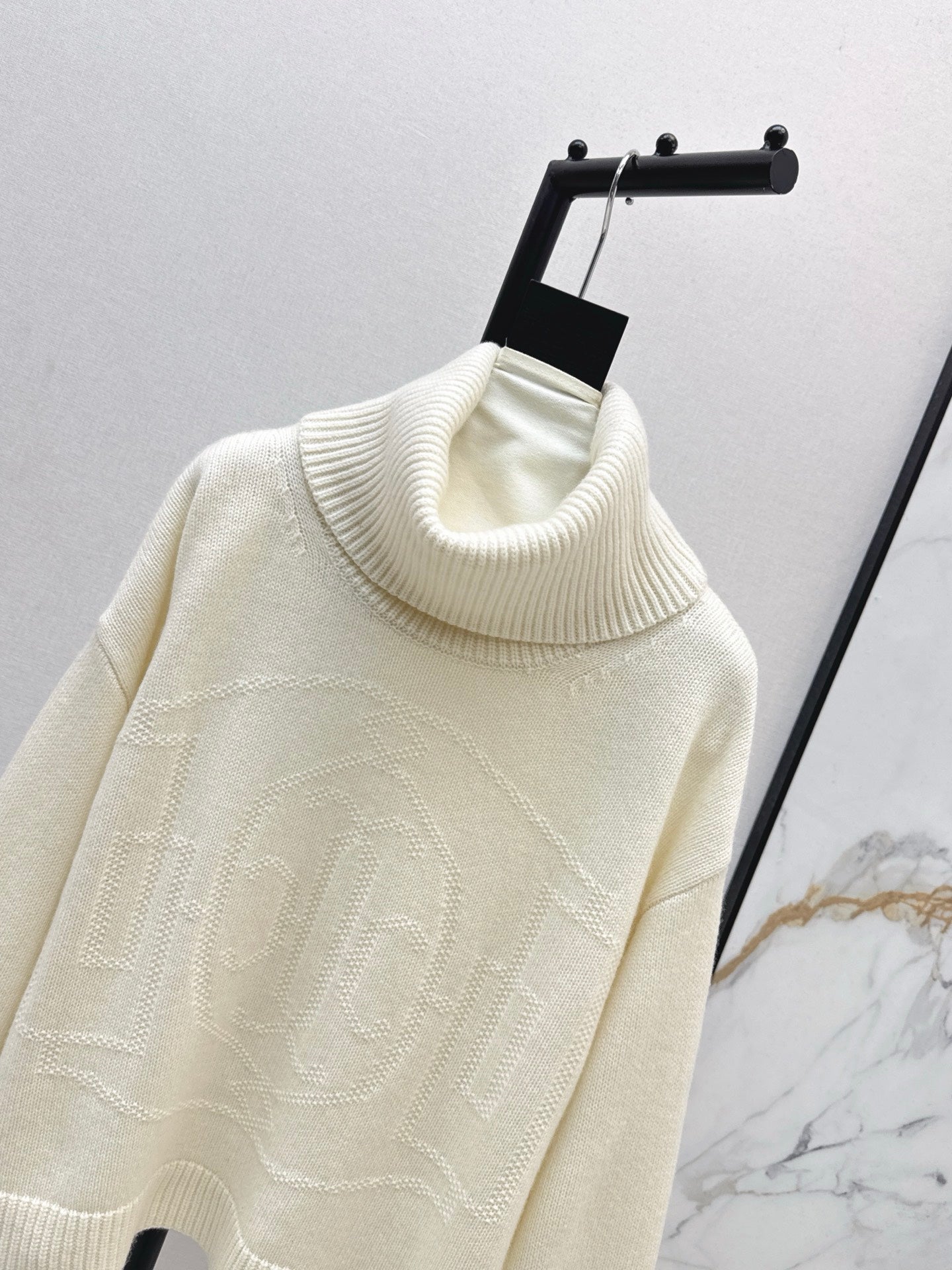 Herm NEW Cashmere sweater