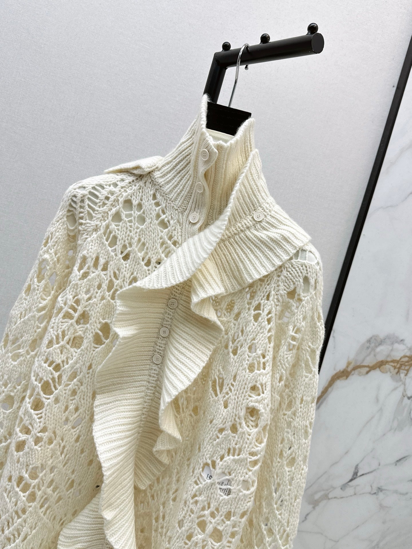 CD NEW Cashmere knitted cardigan