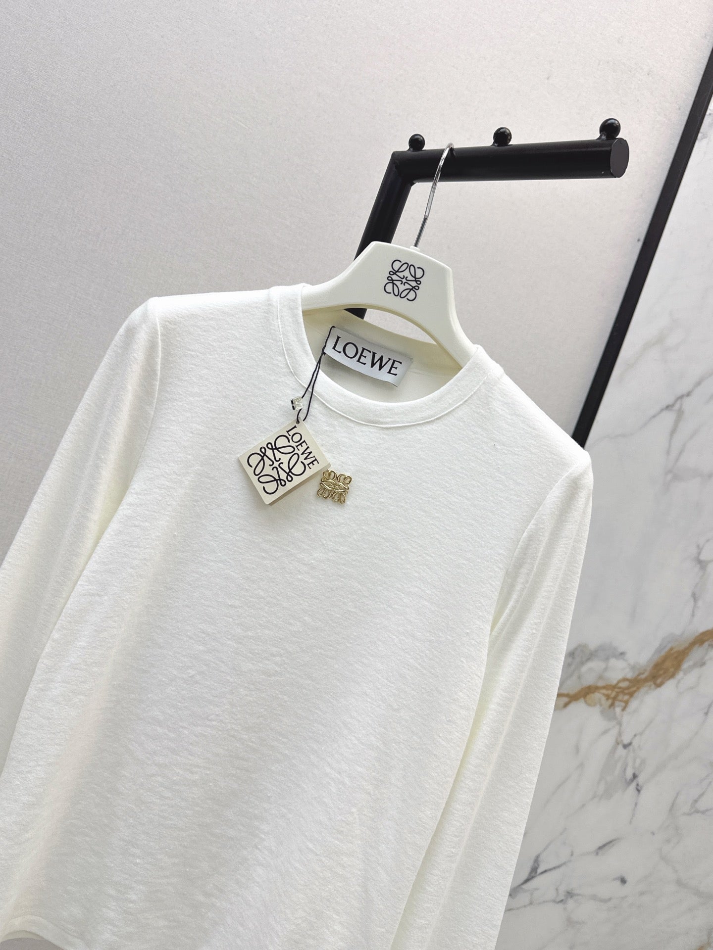 Loe NEW bottoming shirt