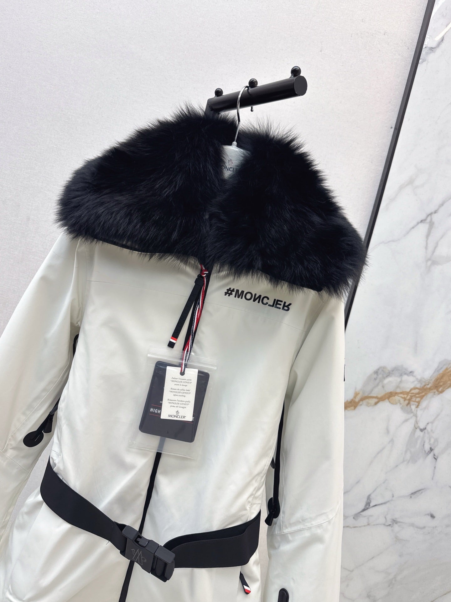 Monc NEW Belted down jacket