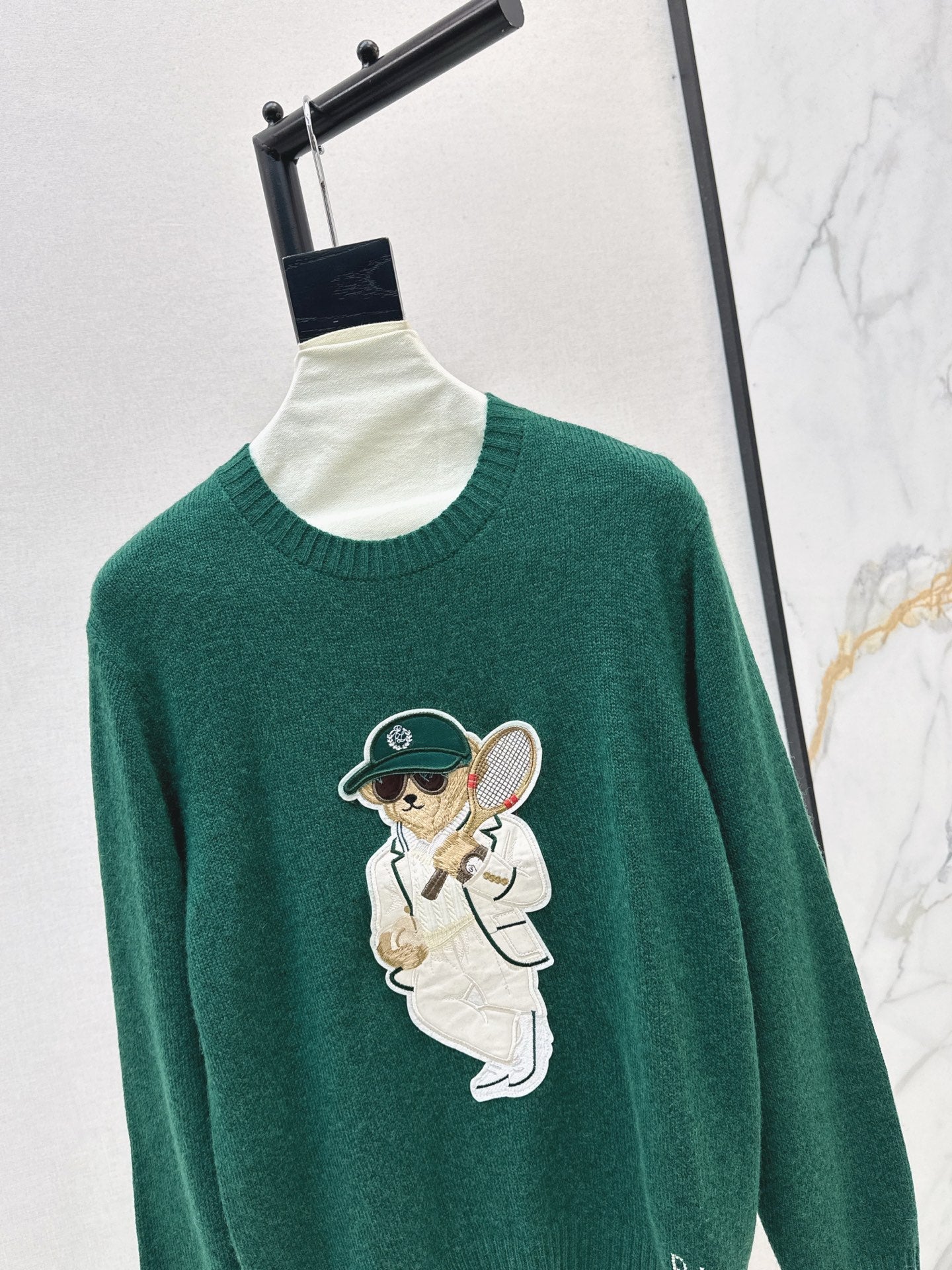 Ra1 NEW bear logo sweater