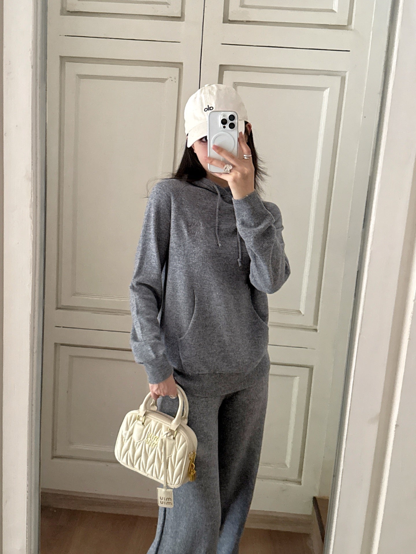 Loe NEW knitted suit