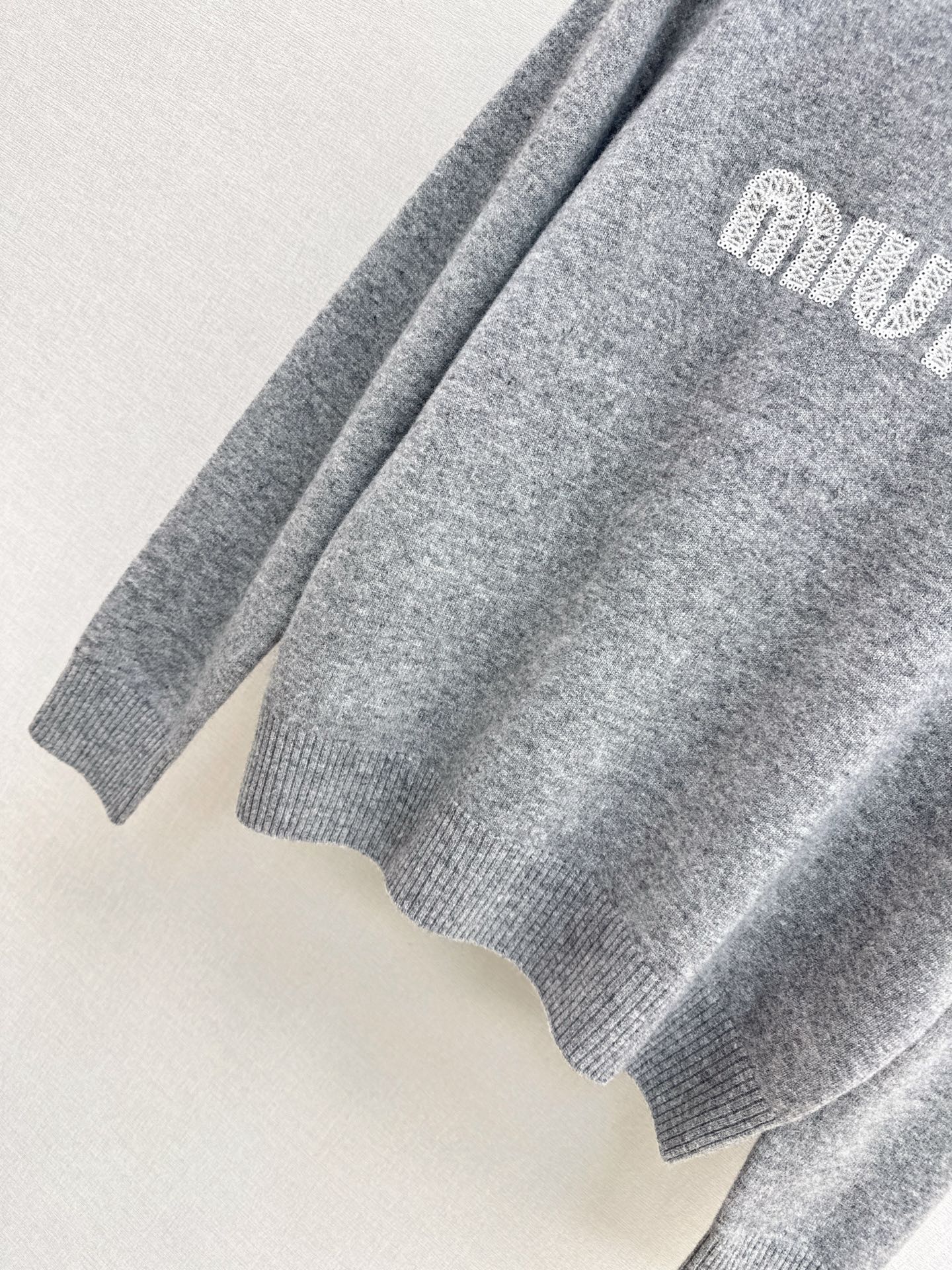 MIU NEW sweater