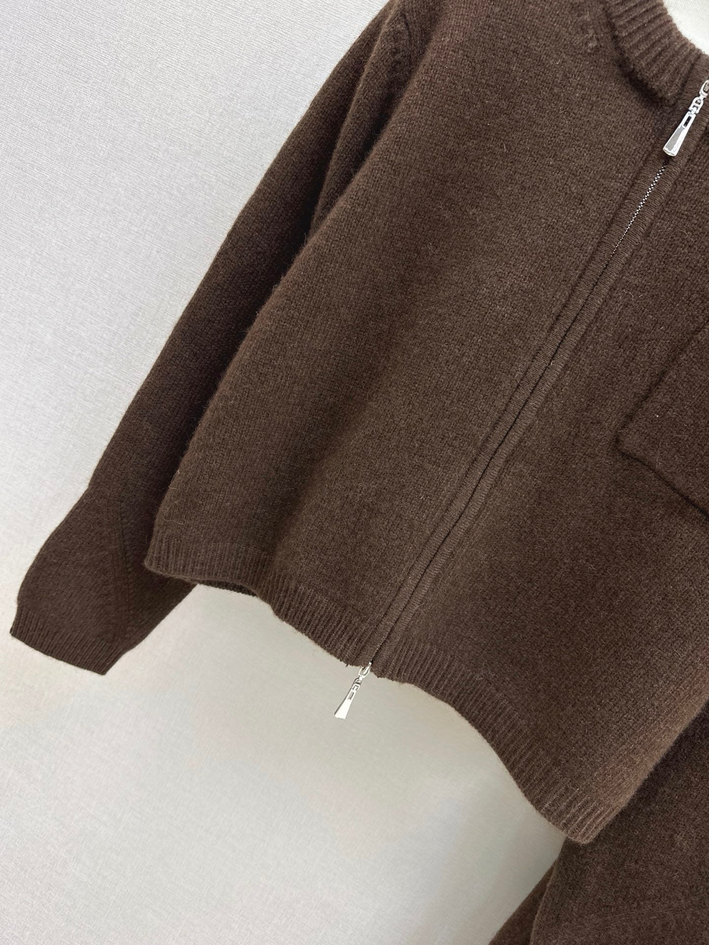 Loro NEW knitted suit