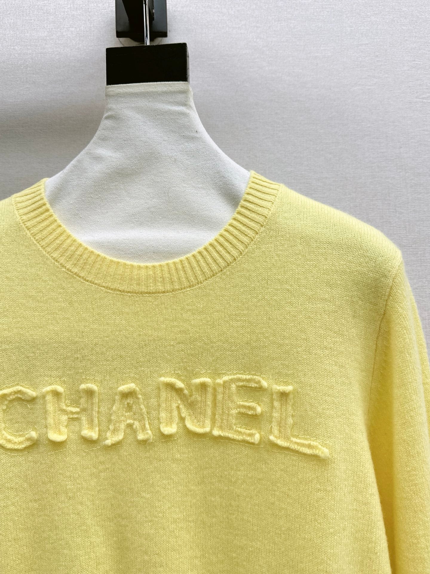 Chan NEW knitted sweater