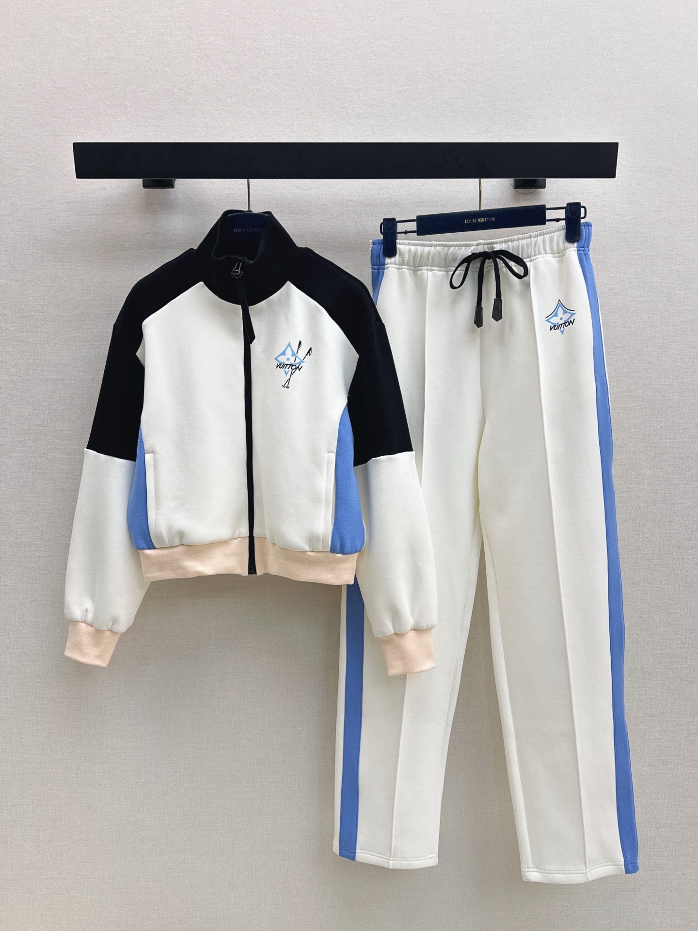 Louis NEW trendy suit