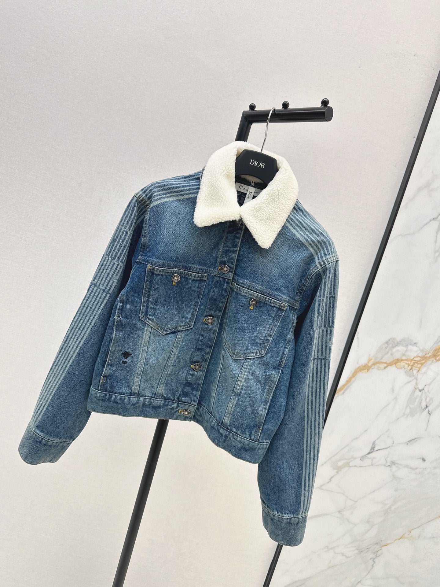 CD NEW lapel denim jacket