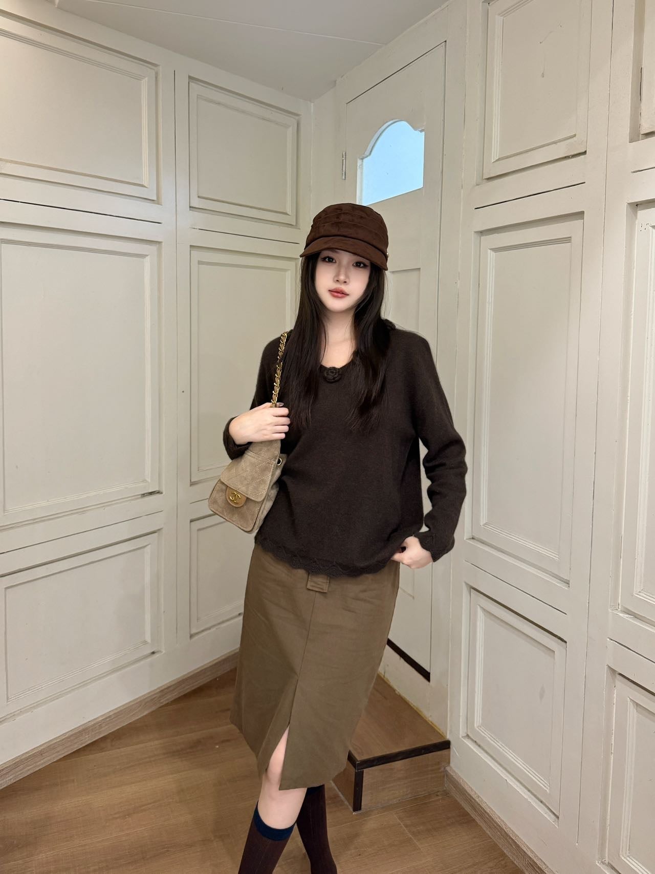 Chan NEW V-neck sweater