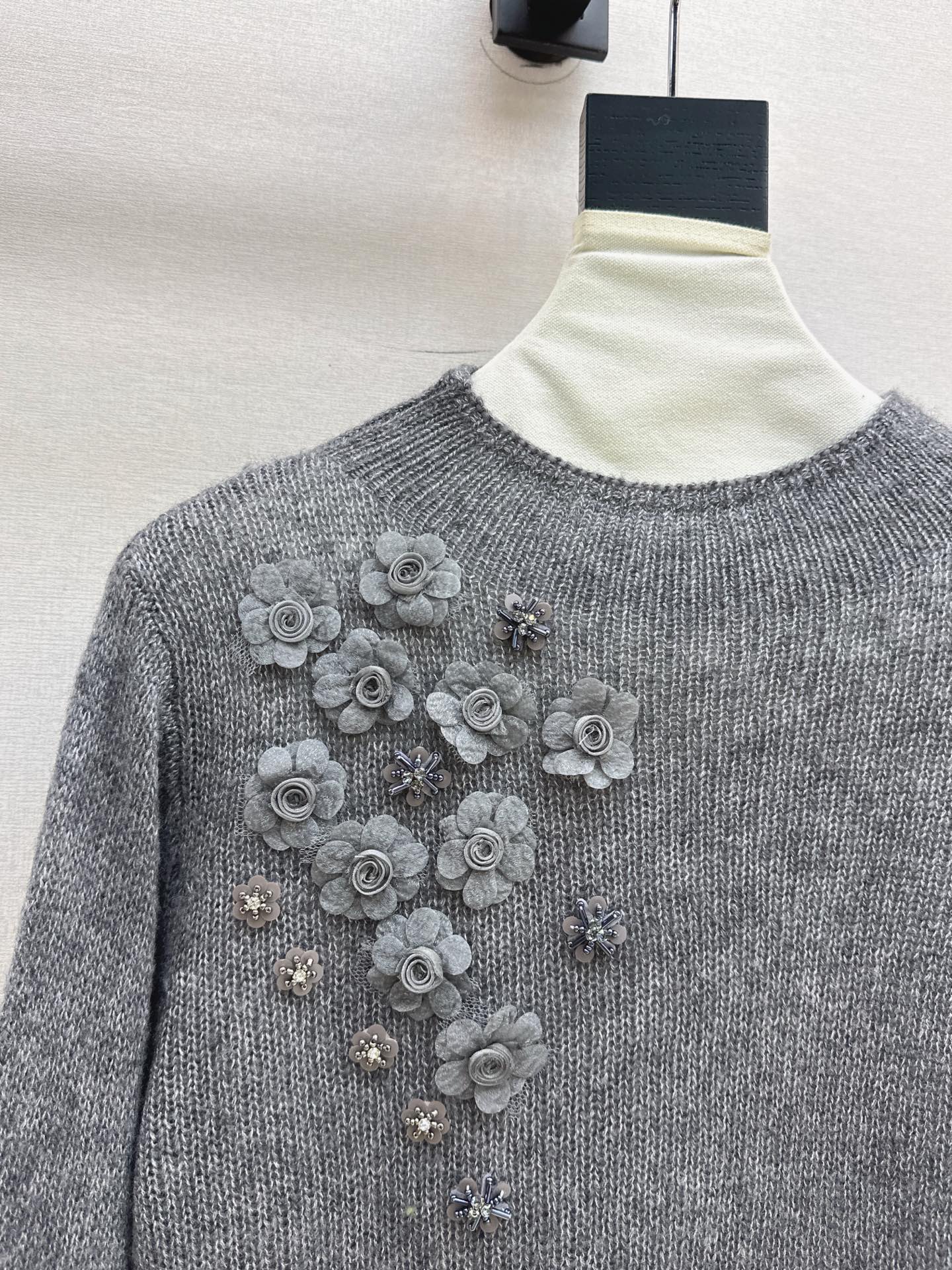 Chan NEW floral sweater