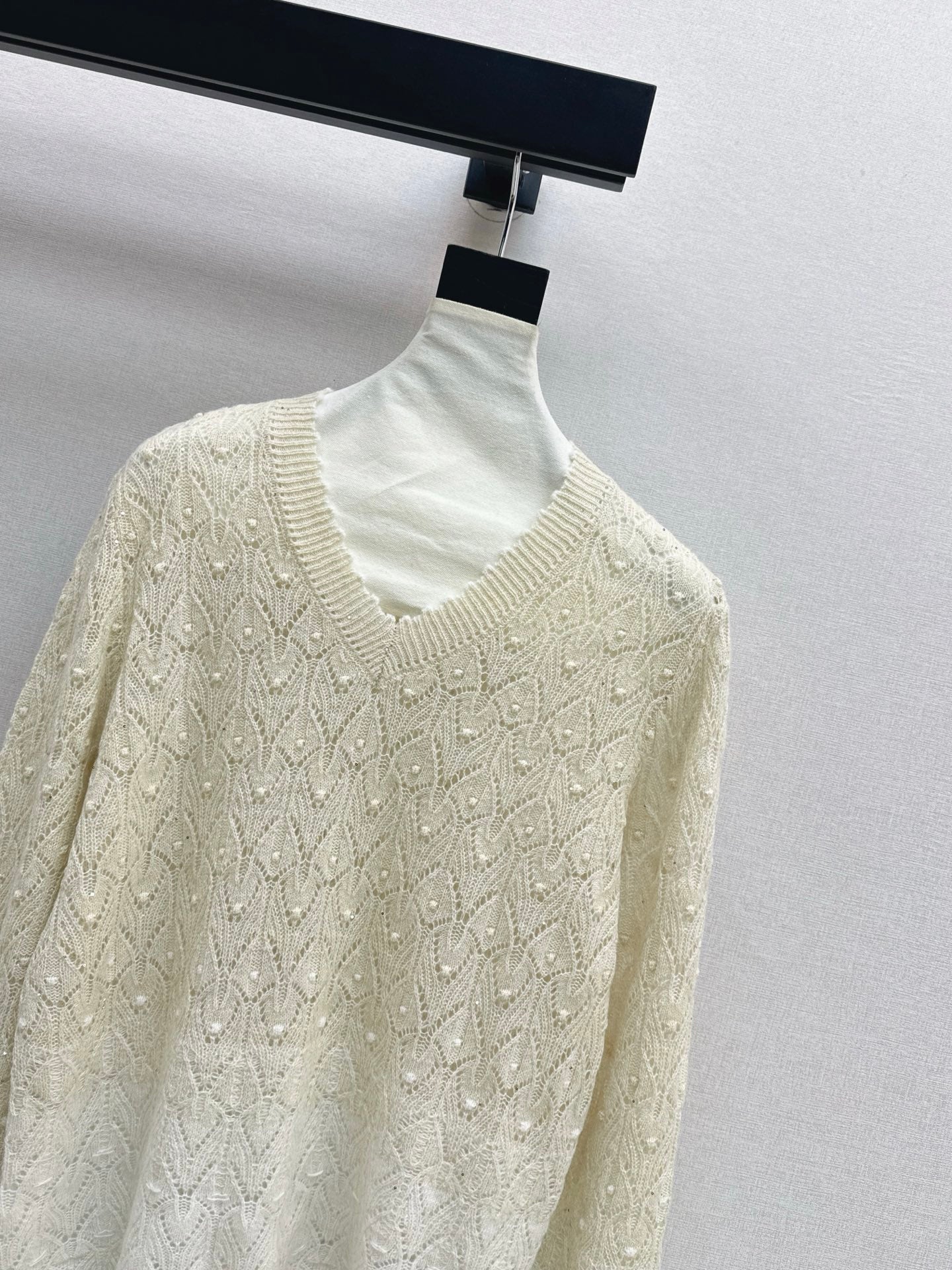 Chan NEW V-neck sweater