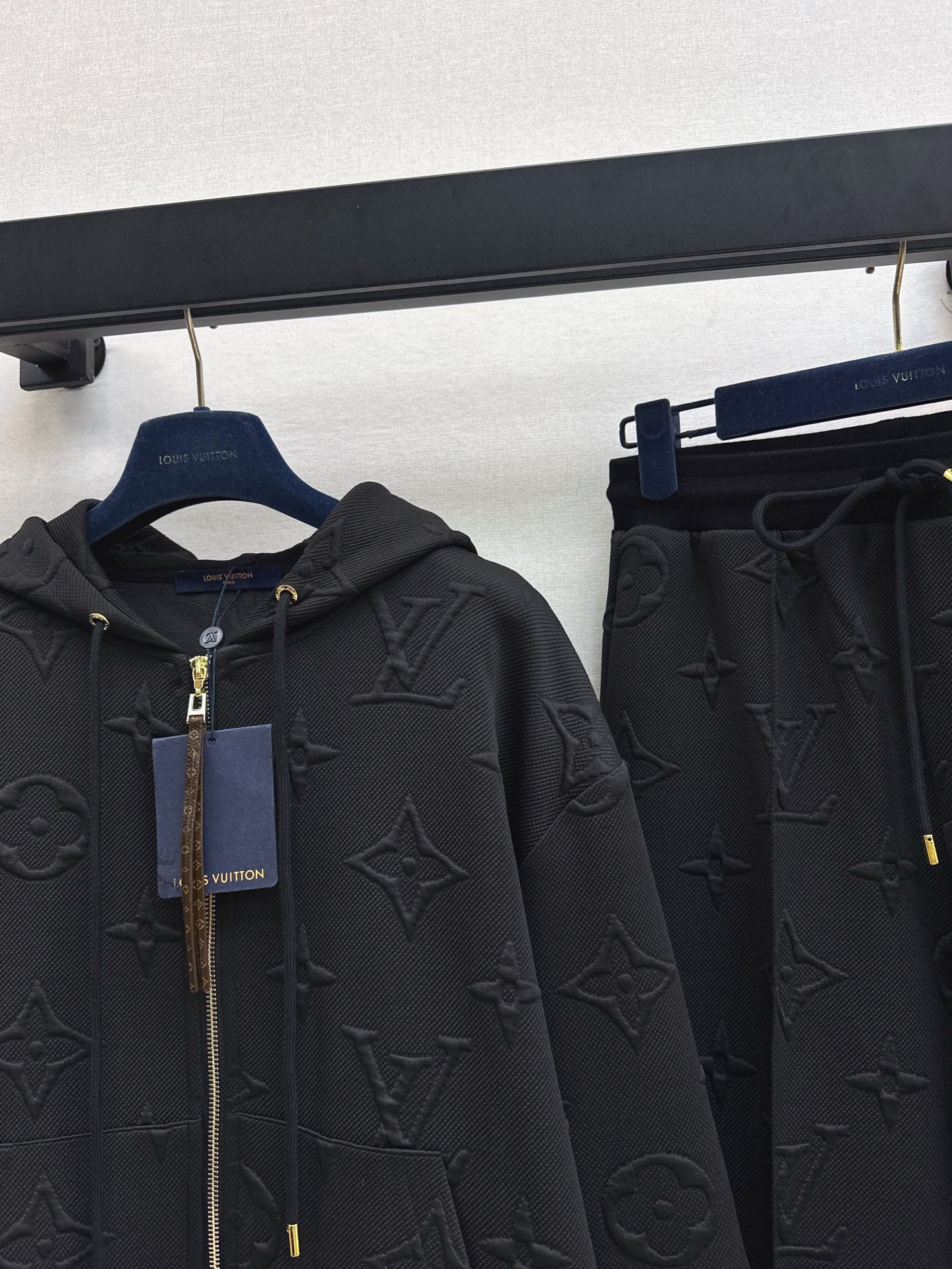 Louis NEW sports suit