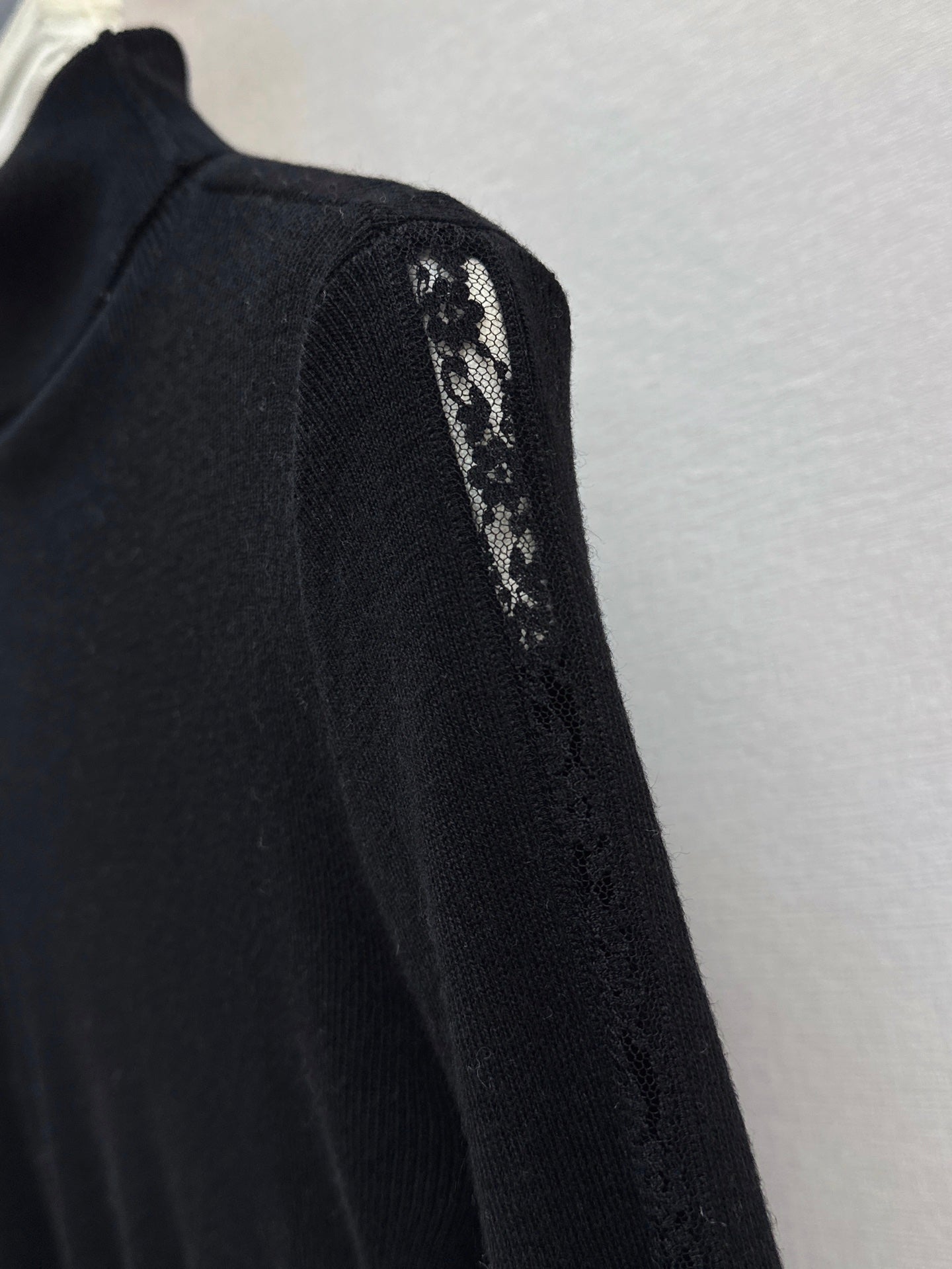 Es NEW Lace base shirt