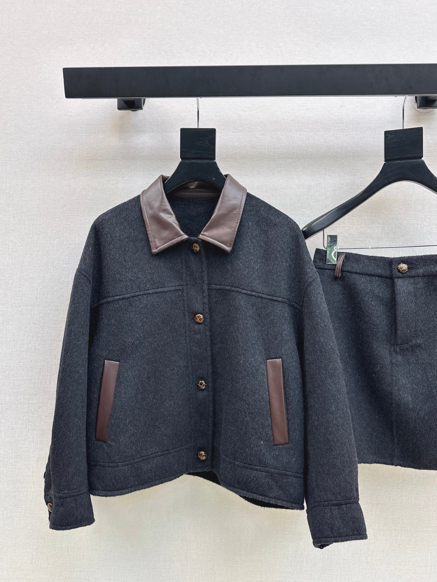 Brune NEW  wool suit