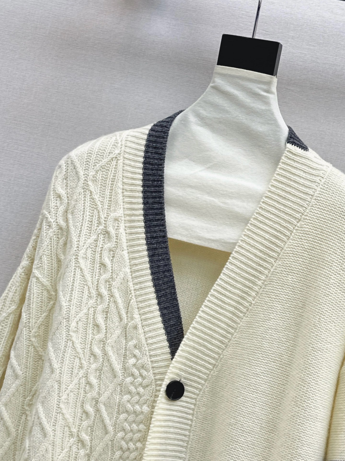 Thom NEW V-neck cardigan