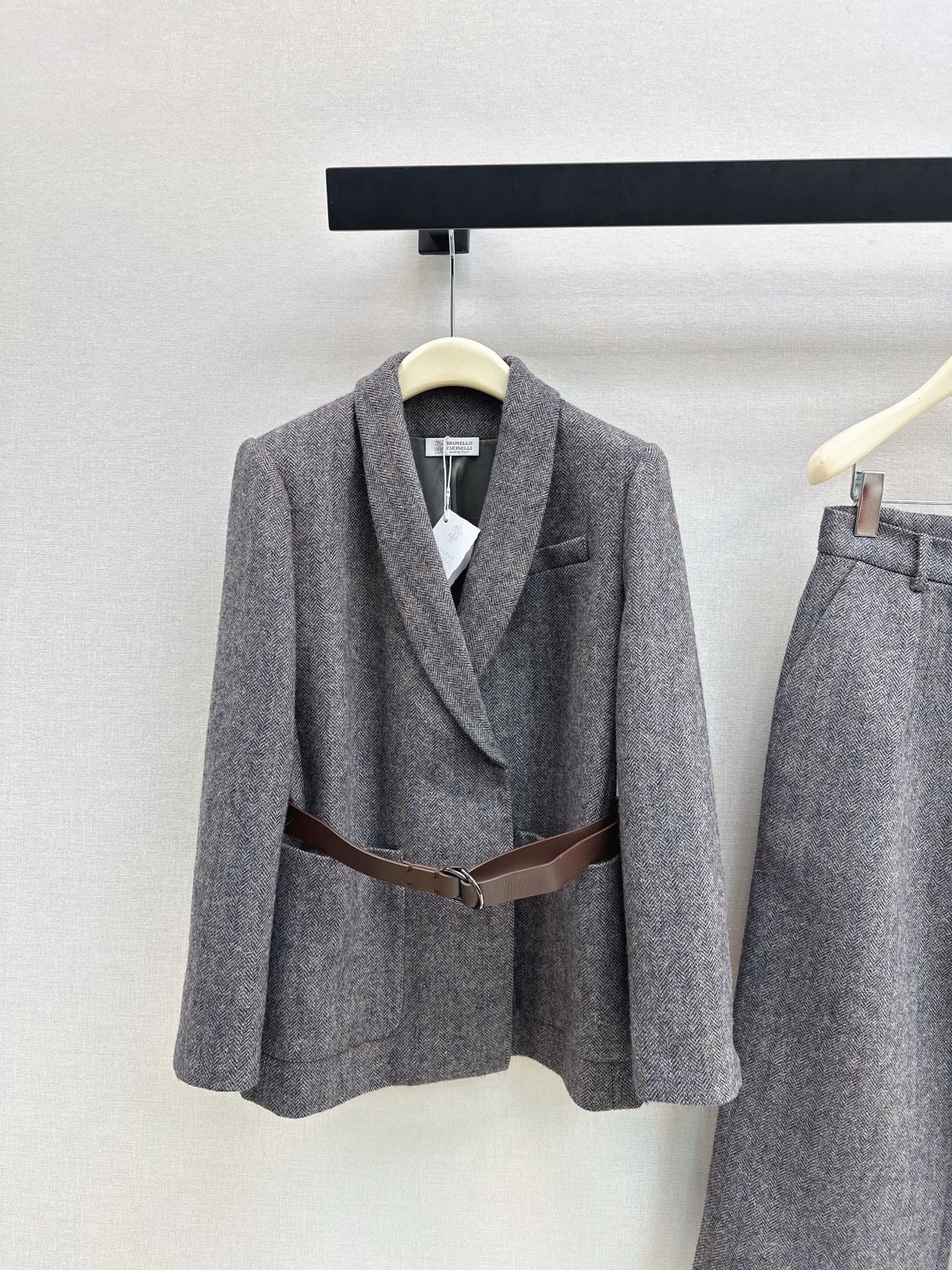 Brune NEW Belted blazer