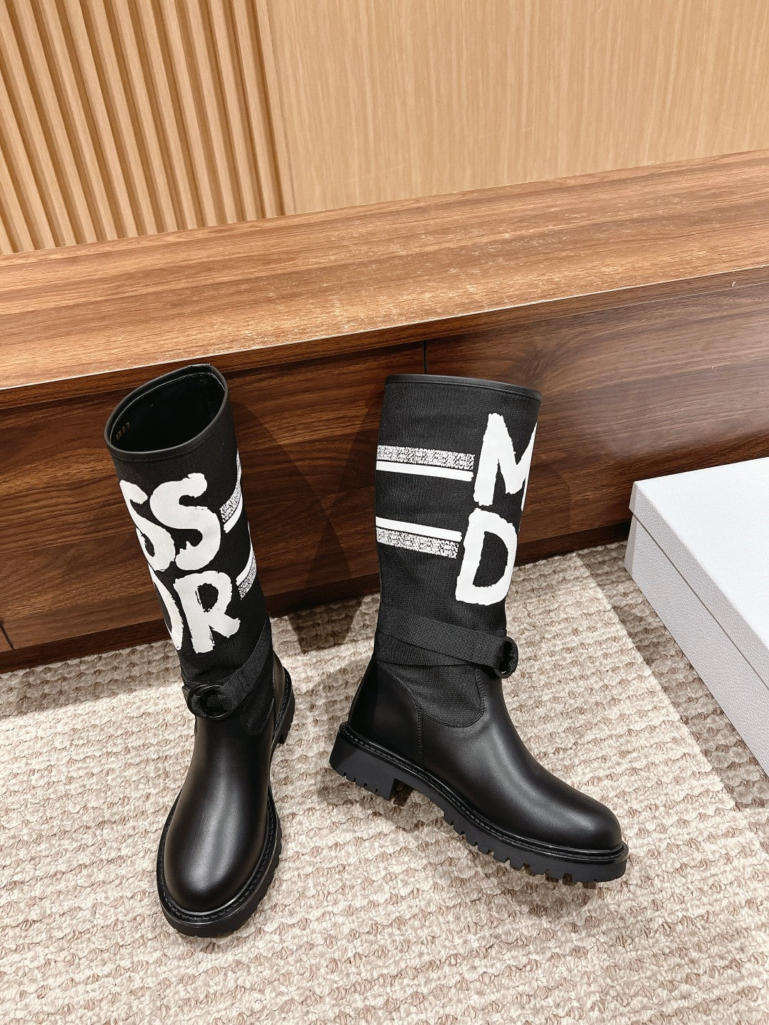 CD NEW Classic Knight Boots