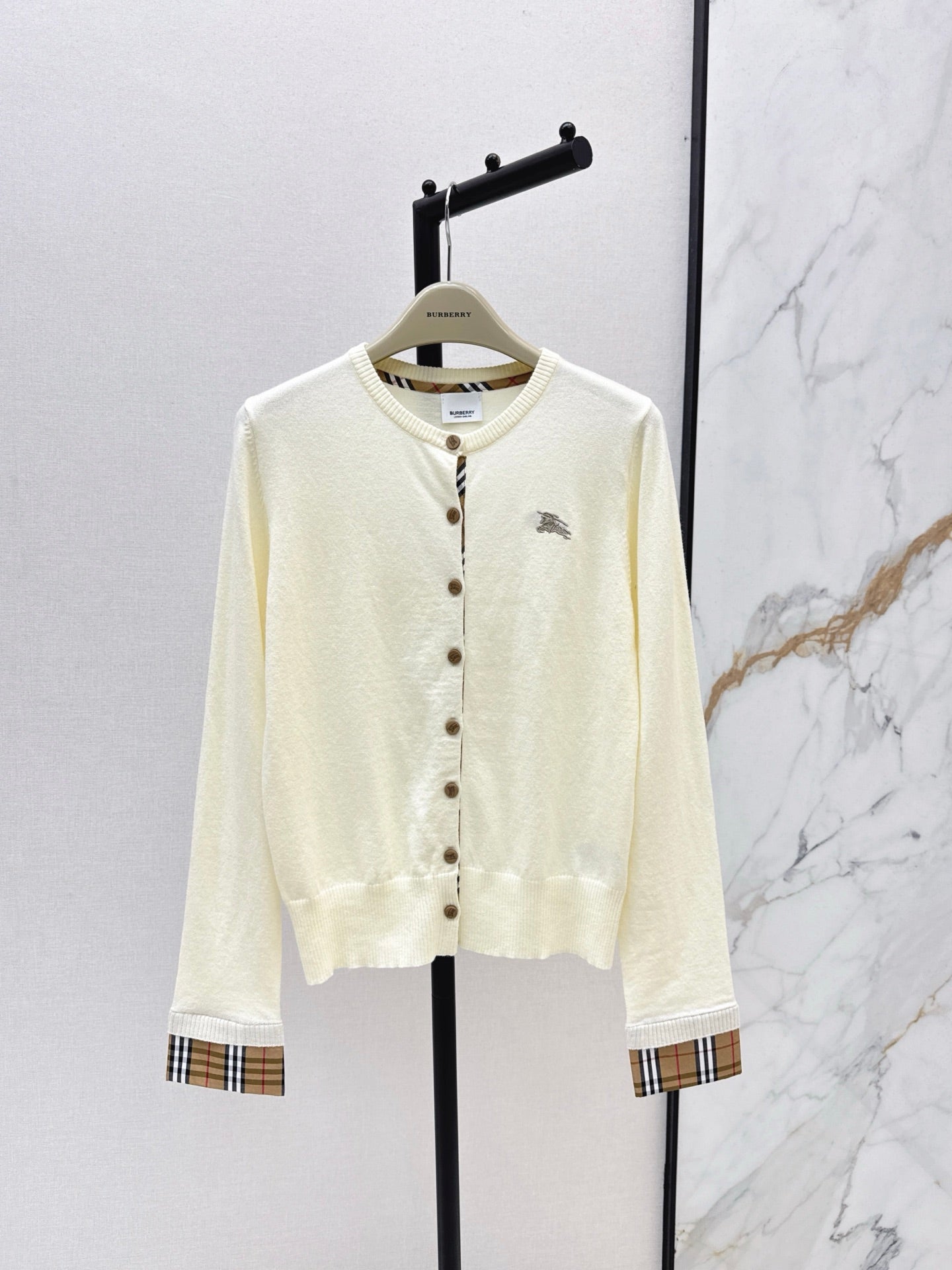 Bur NEW knitted cardigan