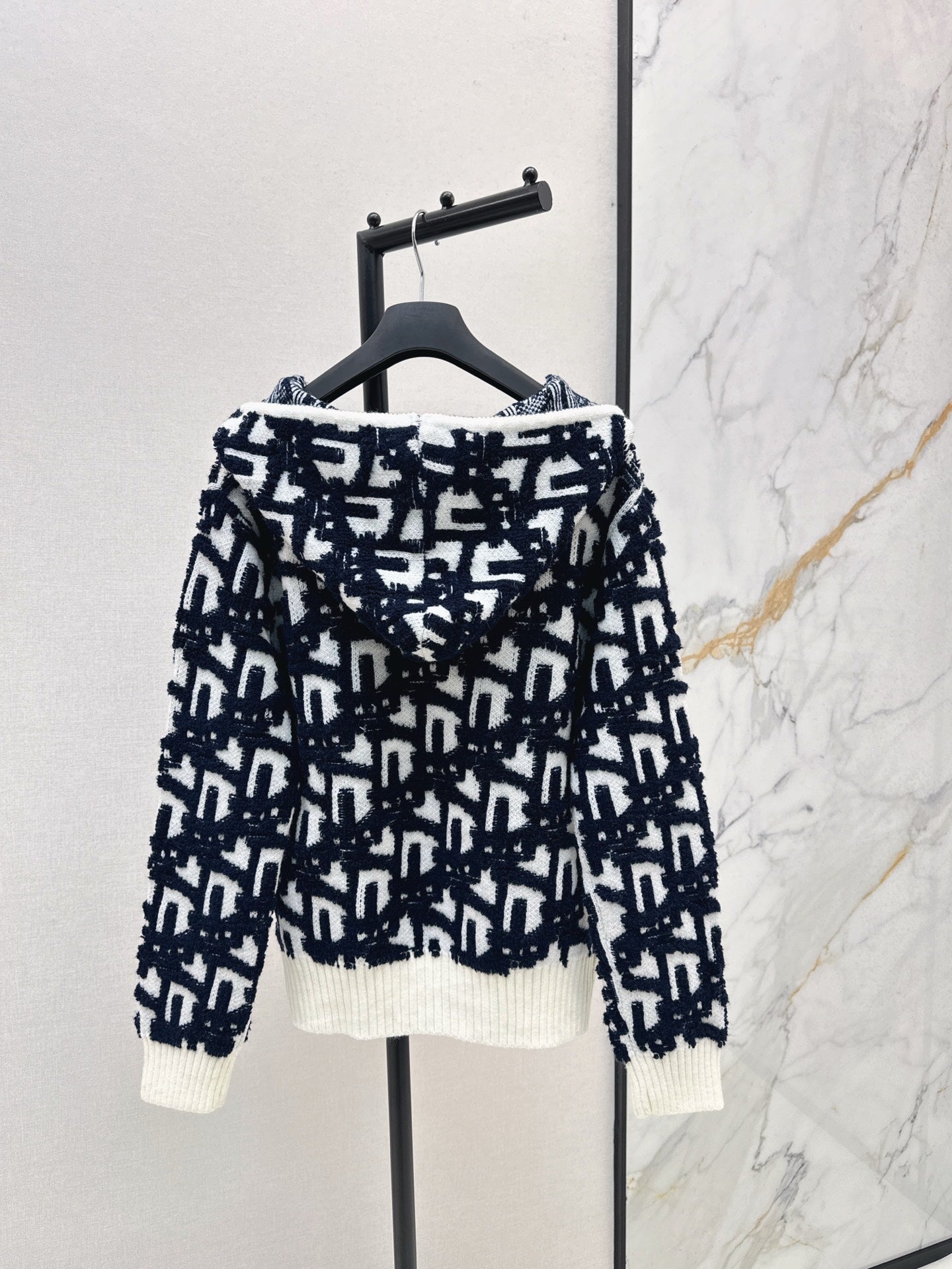 CD NEW Hooded knitted cardigan