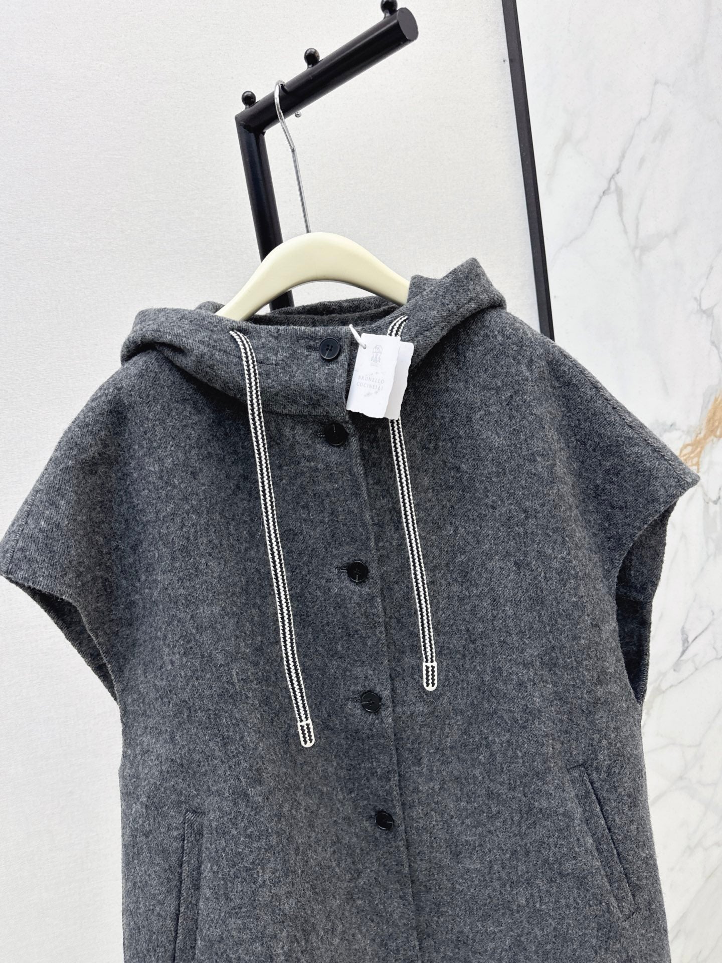 Brune NEW Hooded wool vest