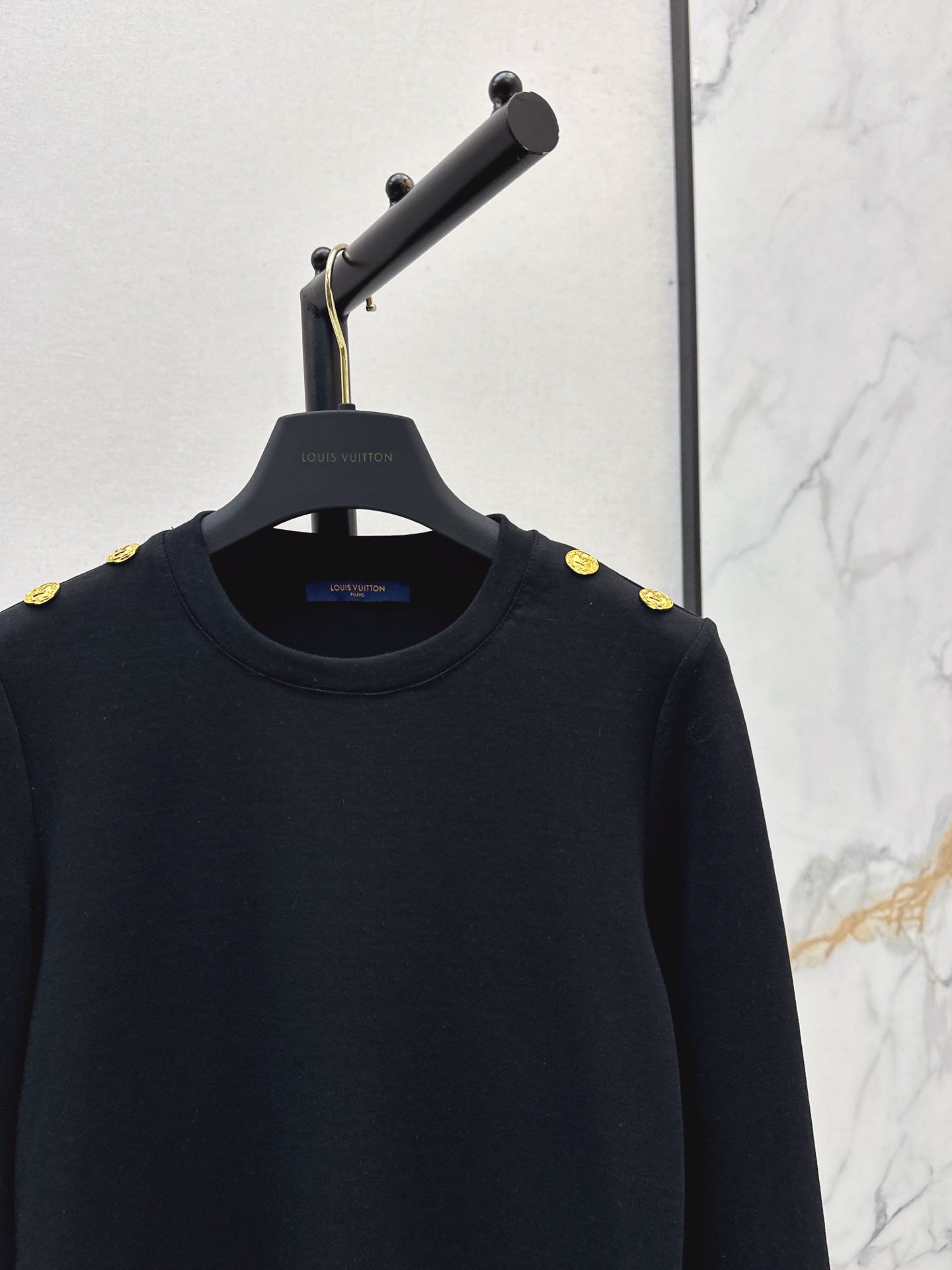 Louis NEW bottoming shirt