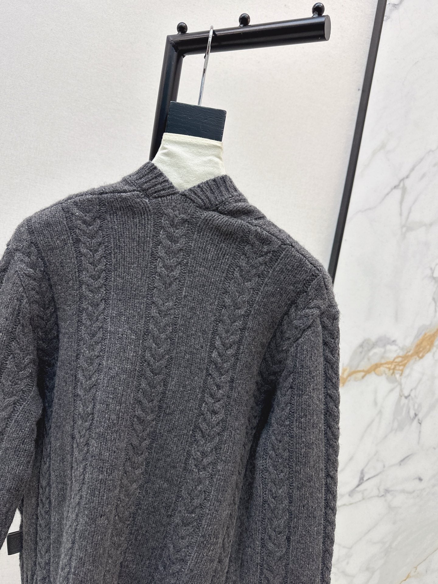 Loe NEW wool sweater
