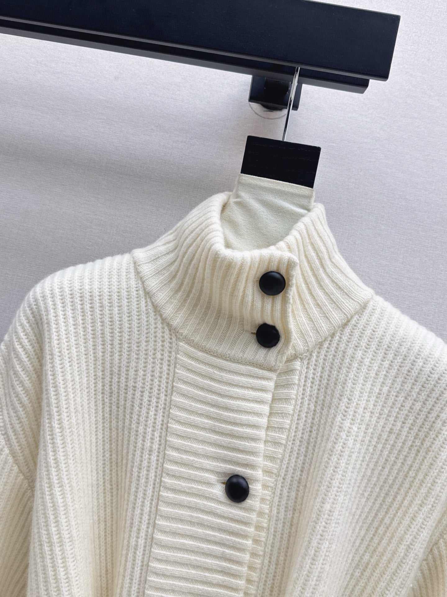 Brune NEW knitted coat