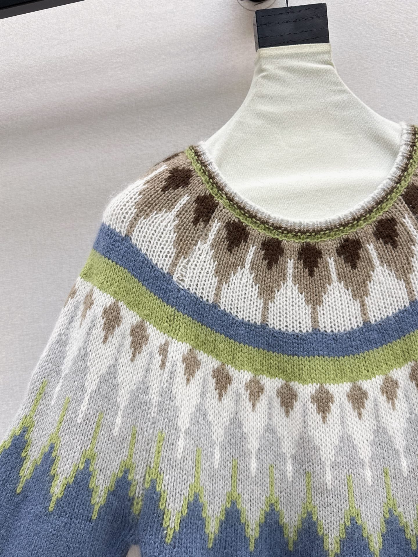 Loro NEW knitted sweater