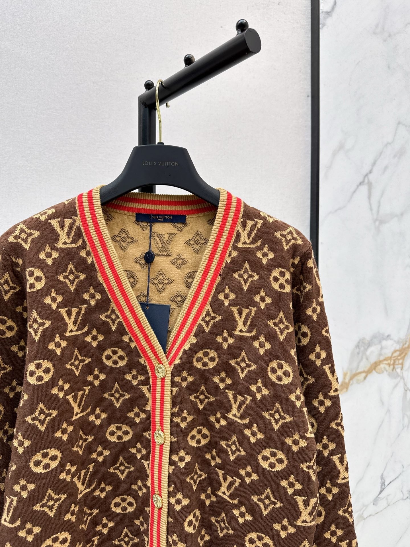 Louis NEW V-neck cardigan