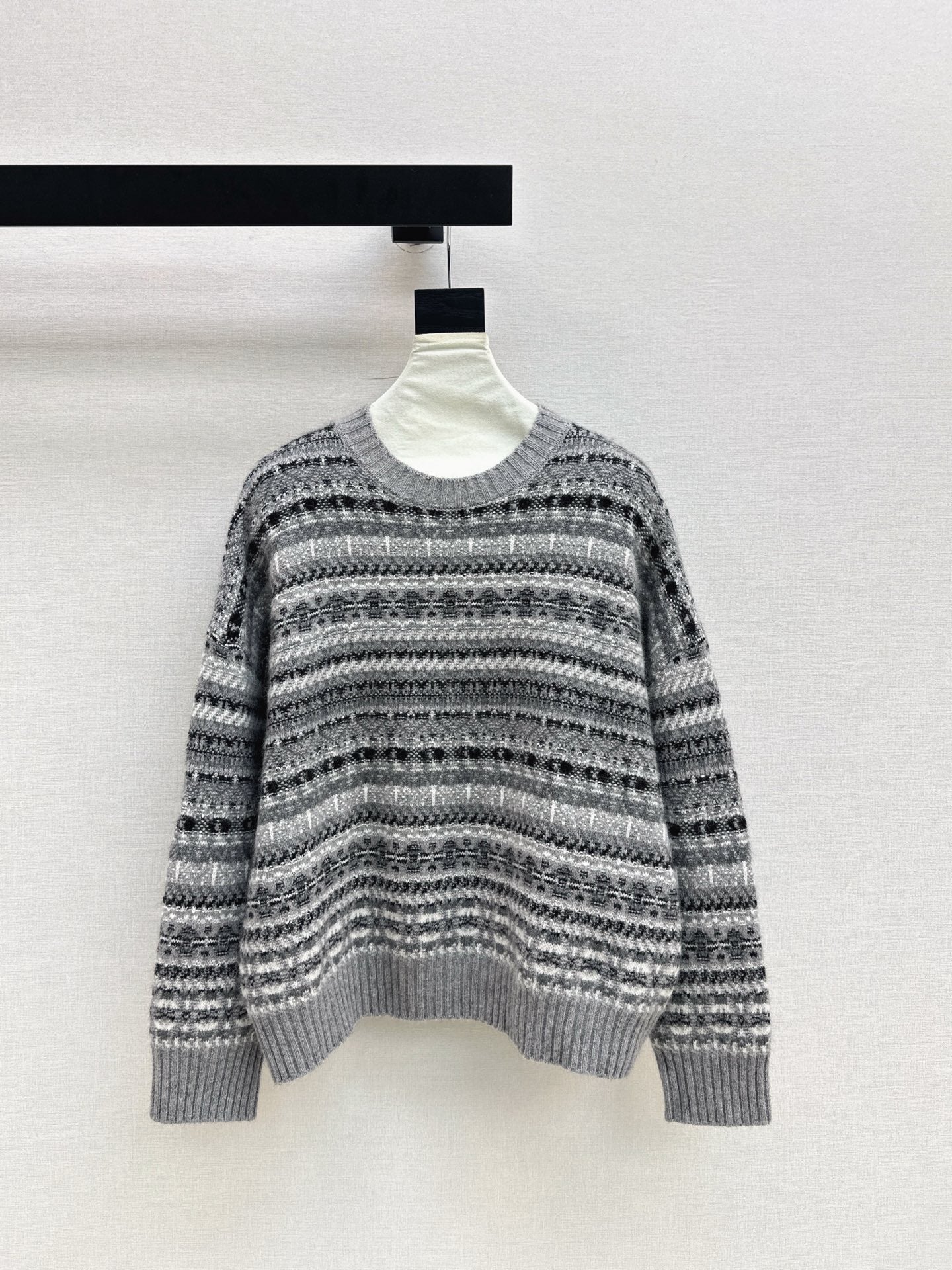 Loro NEW knitted sweater